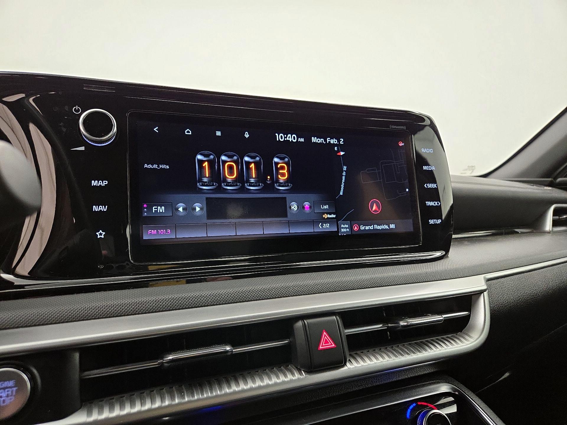 Thumbnail: 2022 Kia K5 - 16