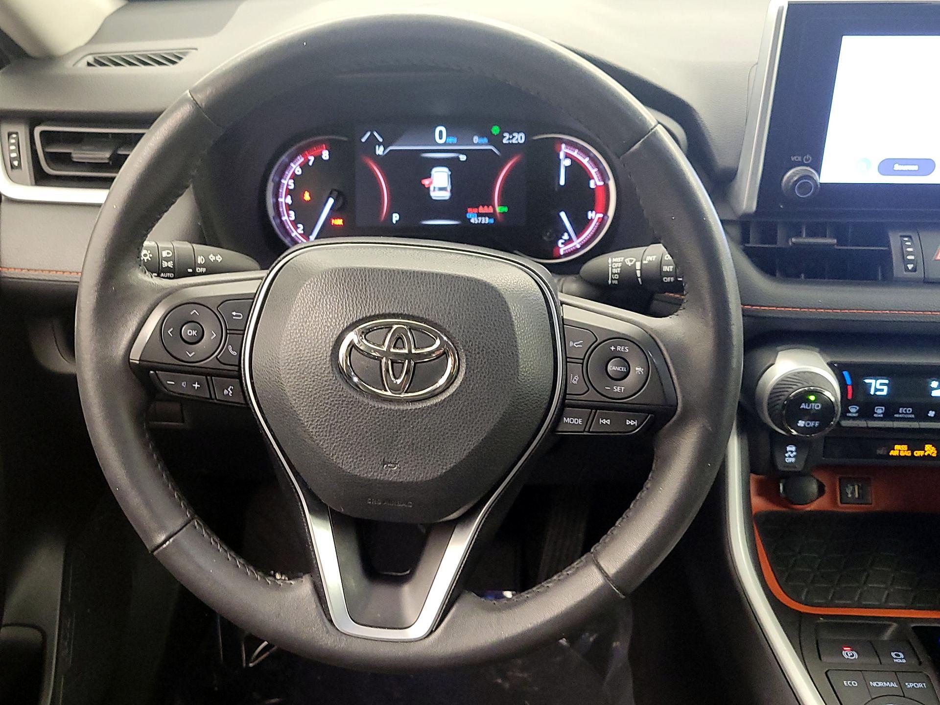 Thumbnail: 2023 Toyota RAV4 - 10