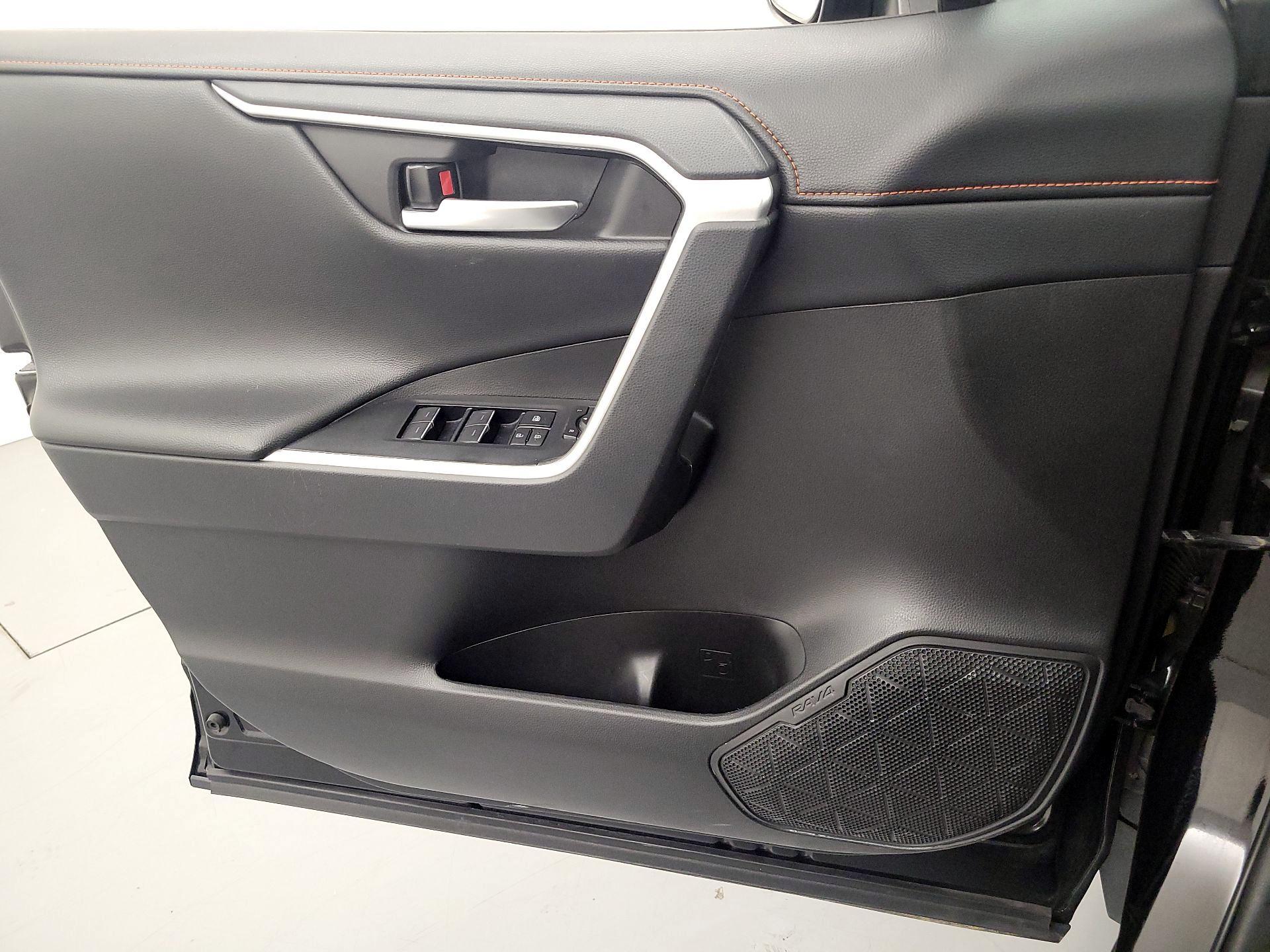 Thumbnail: 2023 Toyota RAV4 - 12