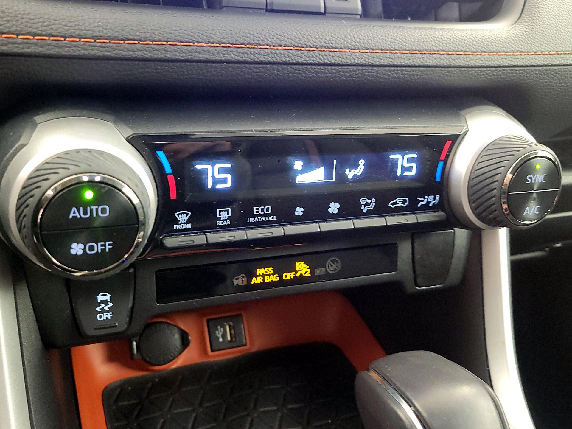 Thumbnail: 2023 Toyota RAV4 - 16