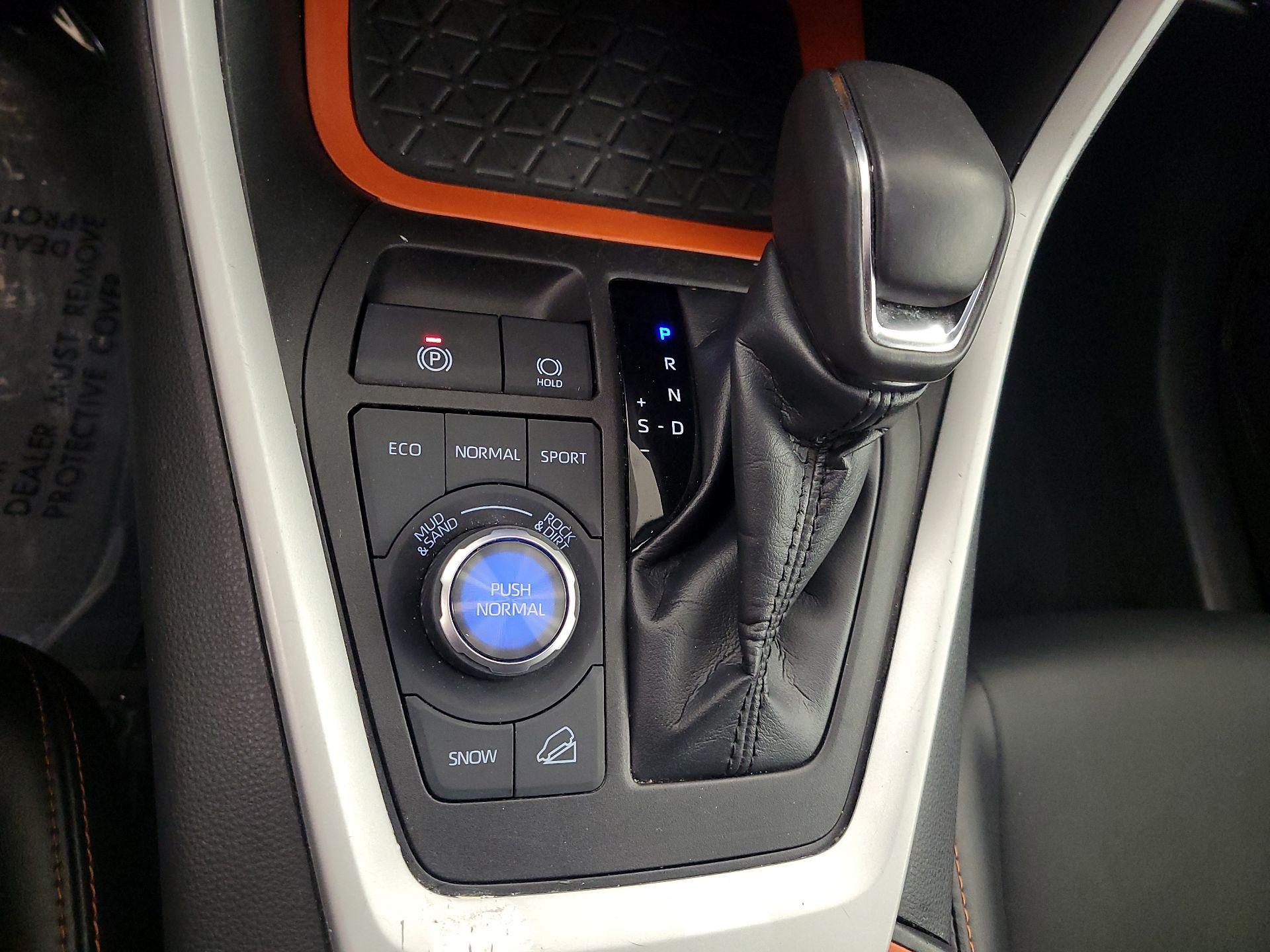 Thumbnail: 2023 Toyota RAV4 - 17