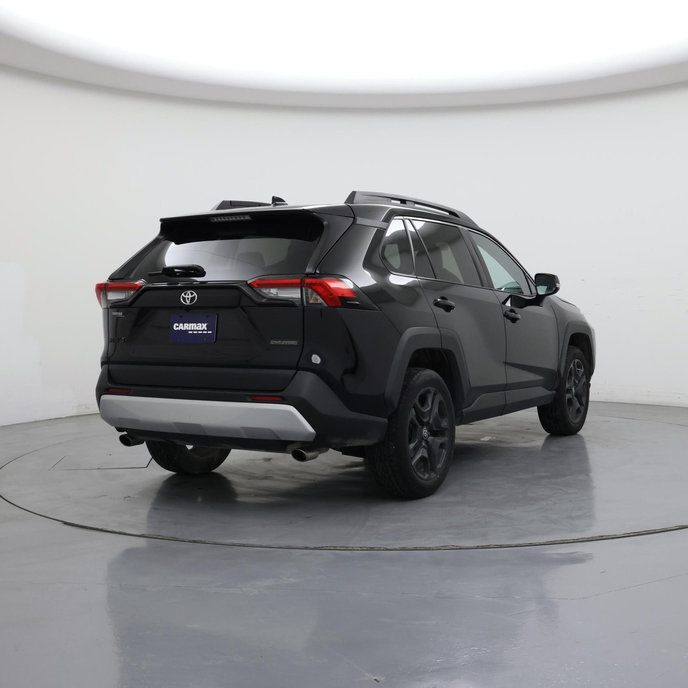 Thumbnail: 2023 Toyota RAV4 - 8