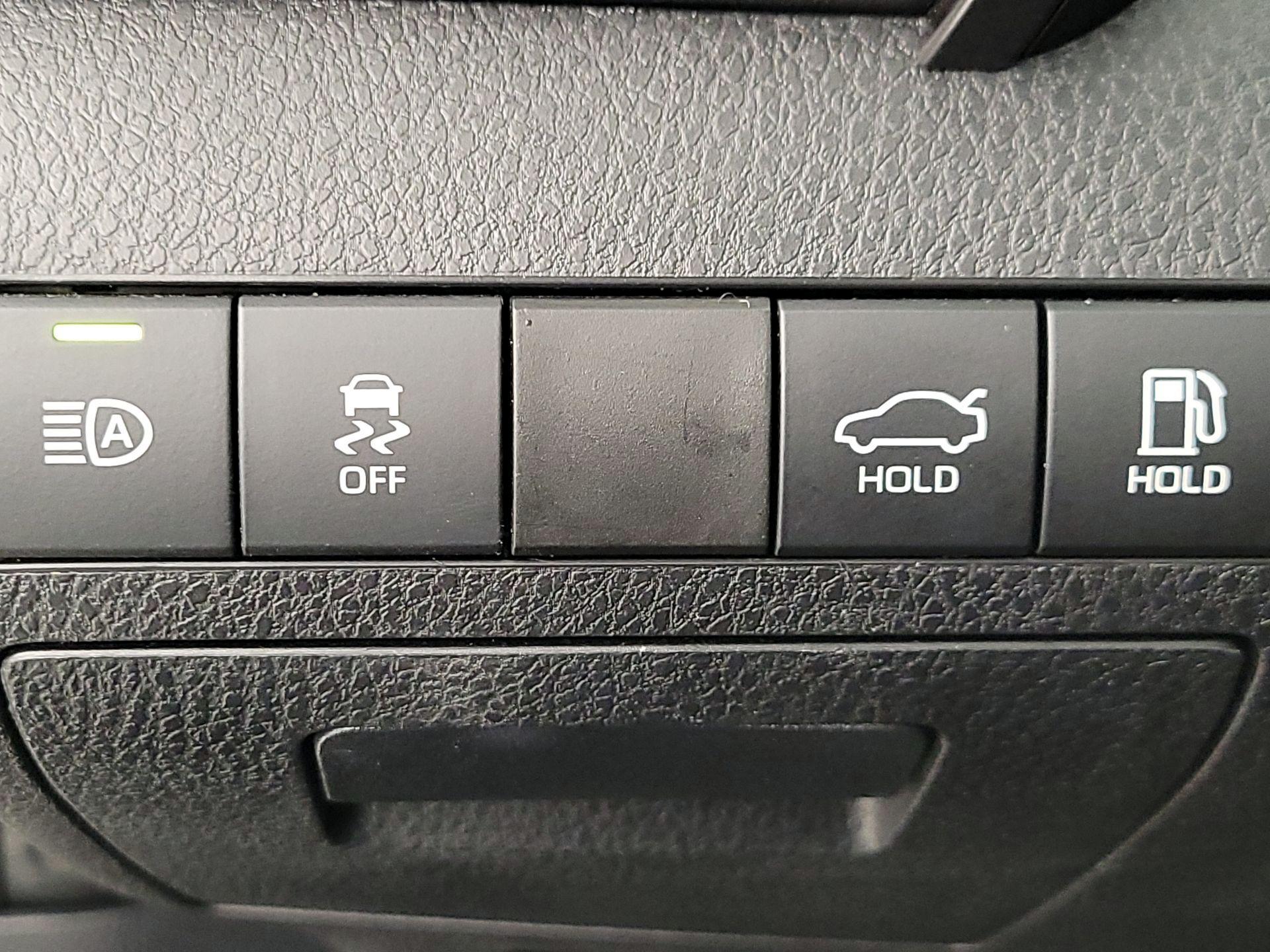 Thumbnail: 2023 Toyota Camry - 13