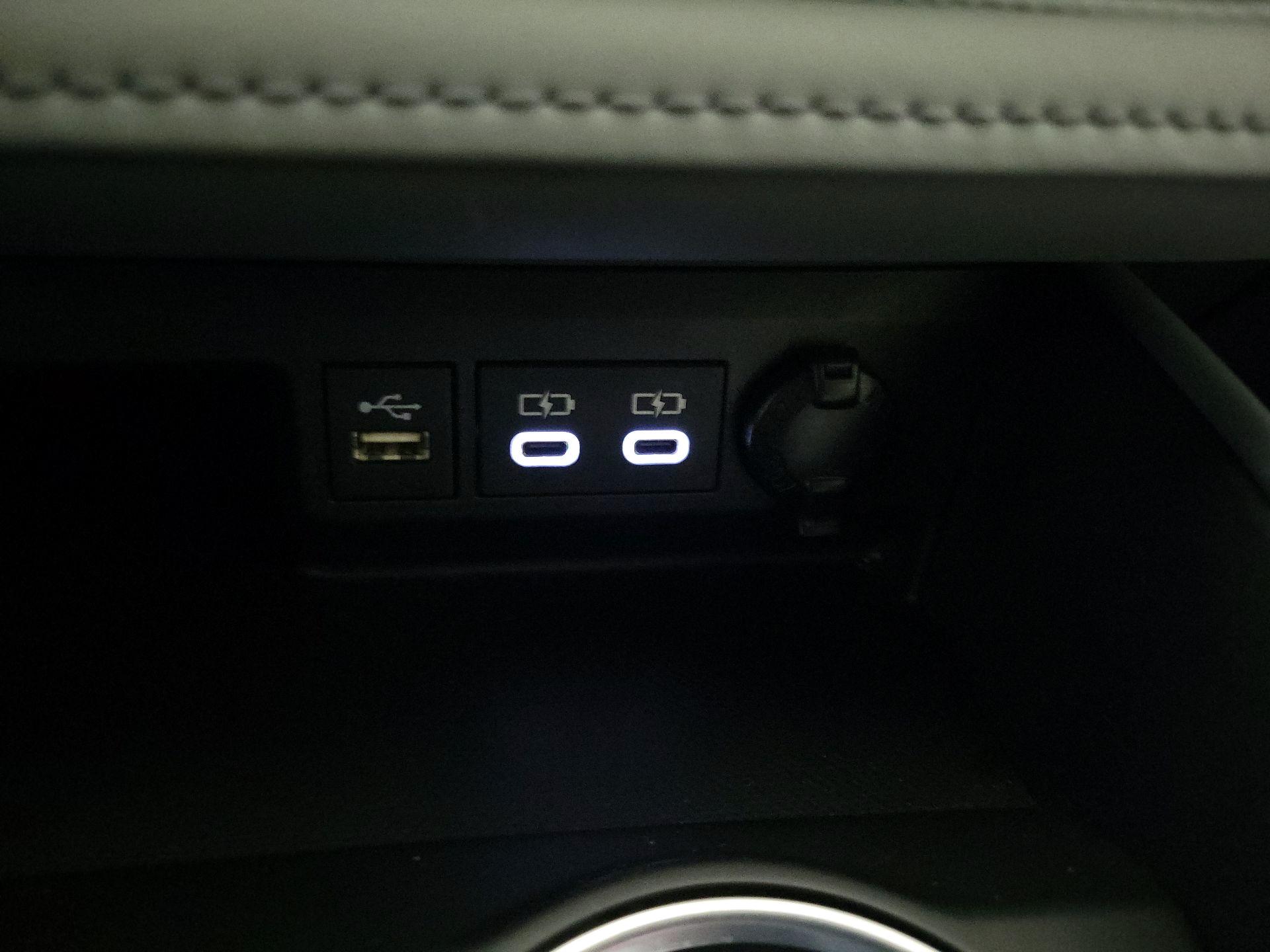 Thumbnail: 2023 Toyota Highlander - 16