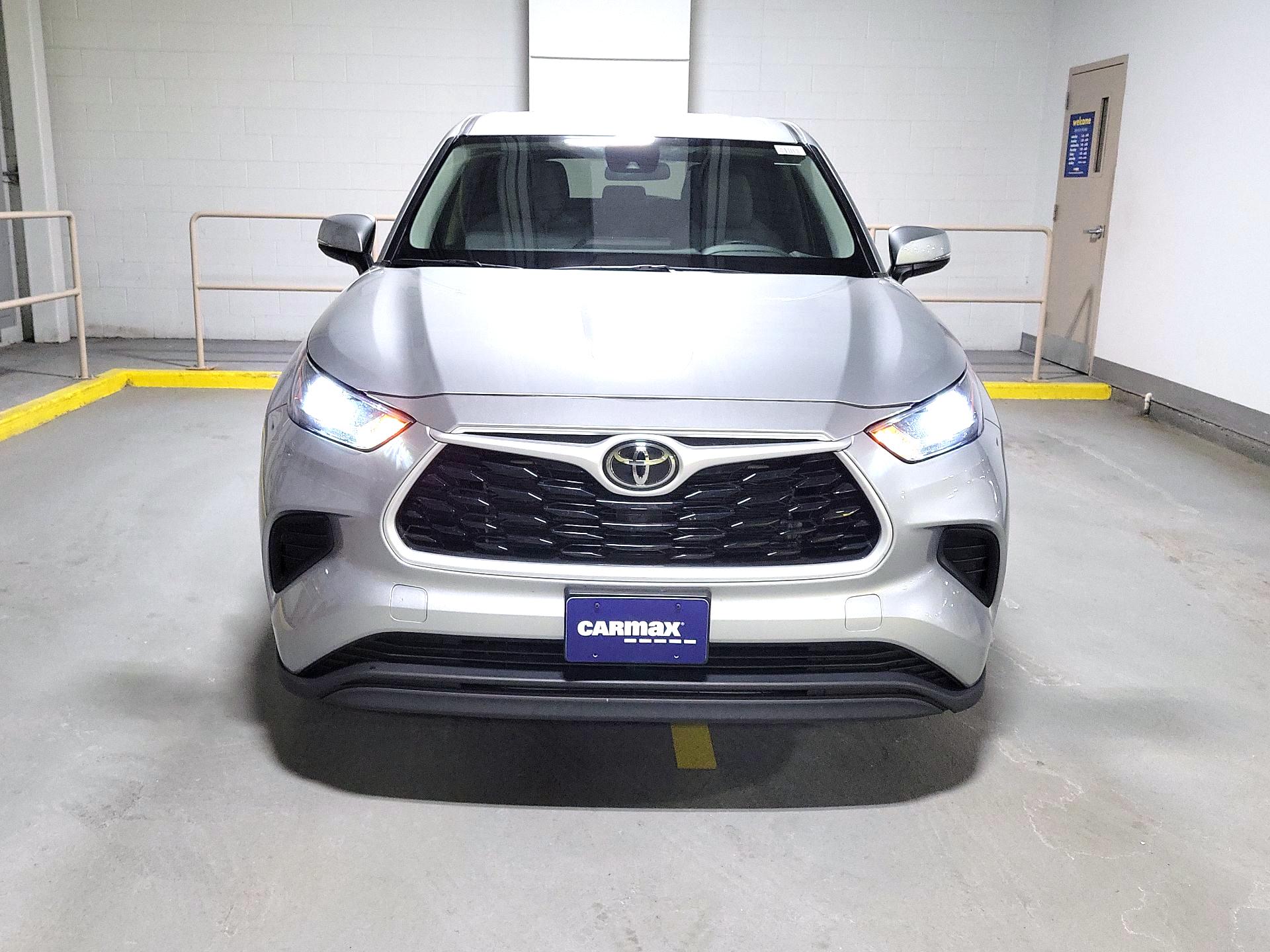 Thumbnail: 2023 Toyota Highlander - 2