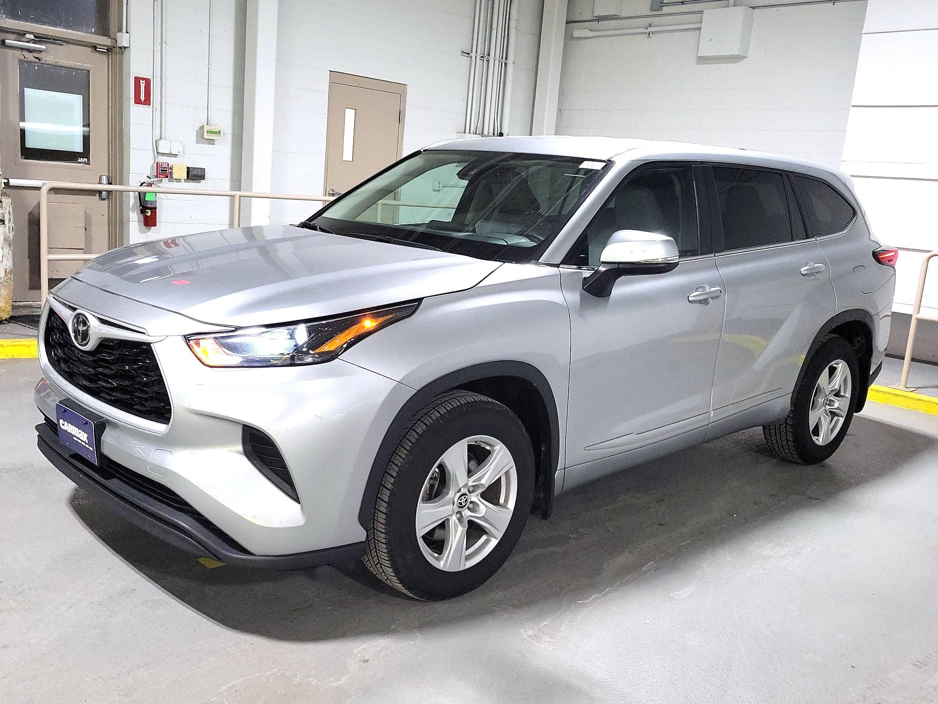 Thumbnail: 2023 Toyota Highlander - 3