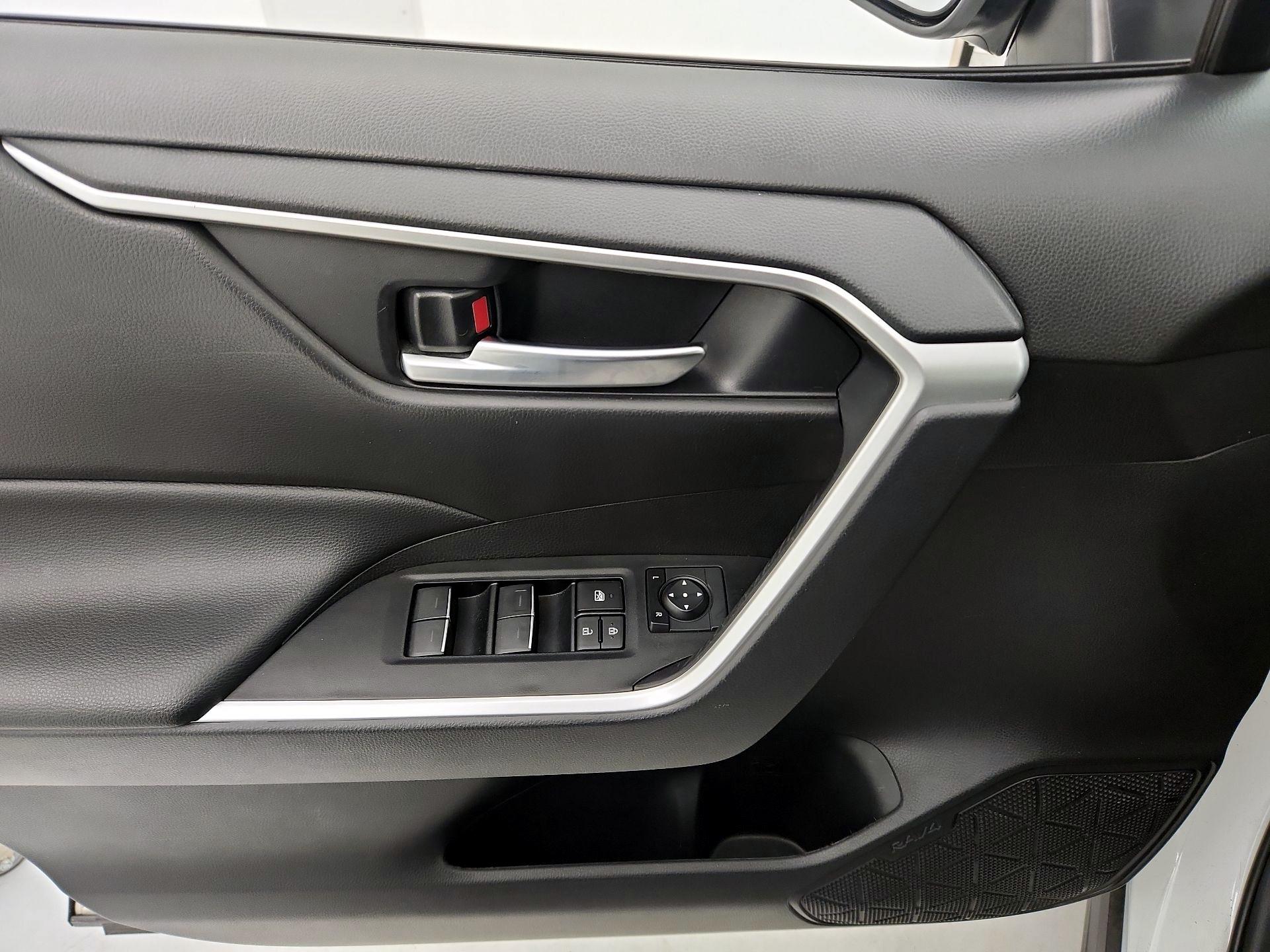 Thumbnail: 2024 Toyota RAV4 - 12