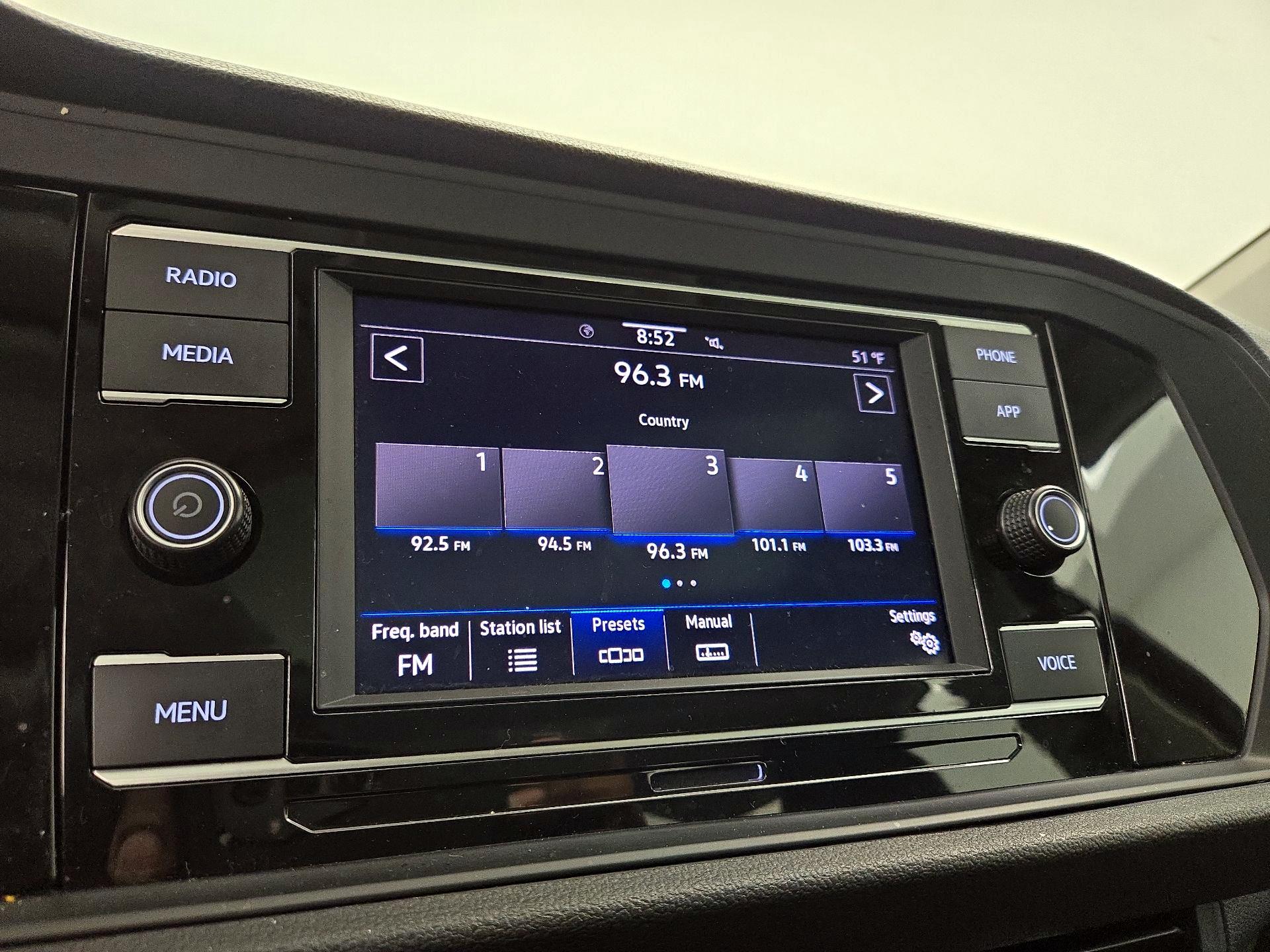 Thumbnail: 2024 Volkswagen Jetta - 15