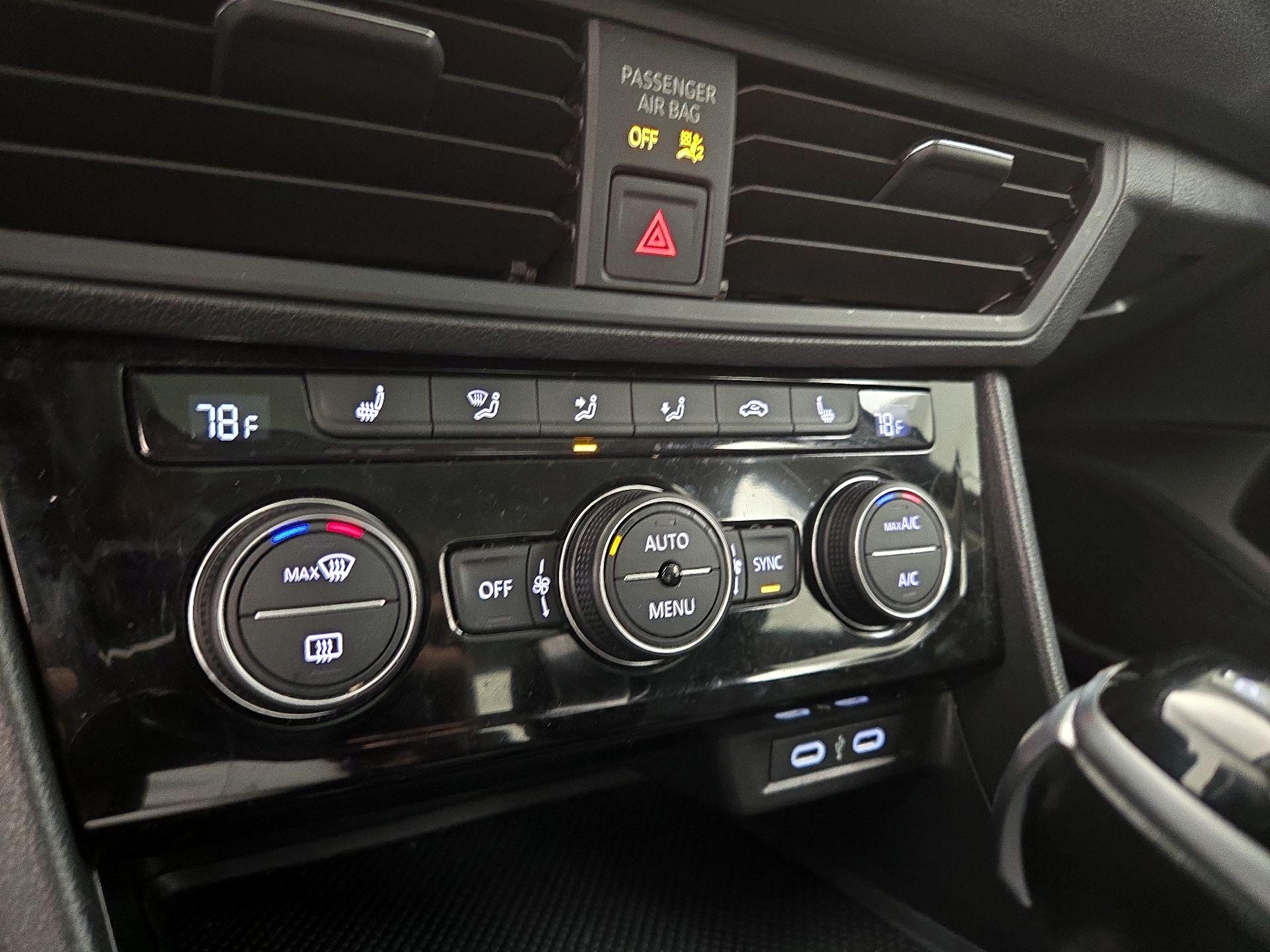 Thumbnail: 2024 Volkswagen Jetta - 16