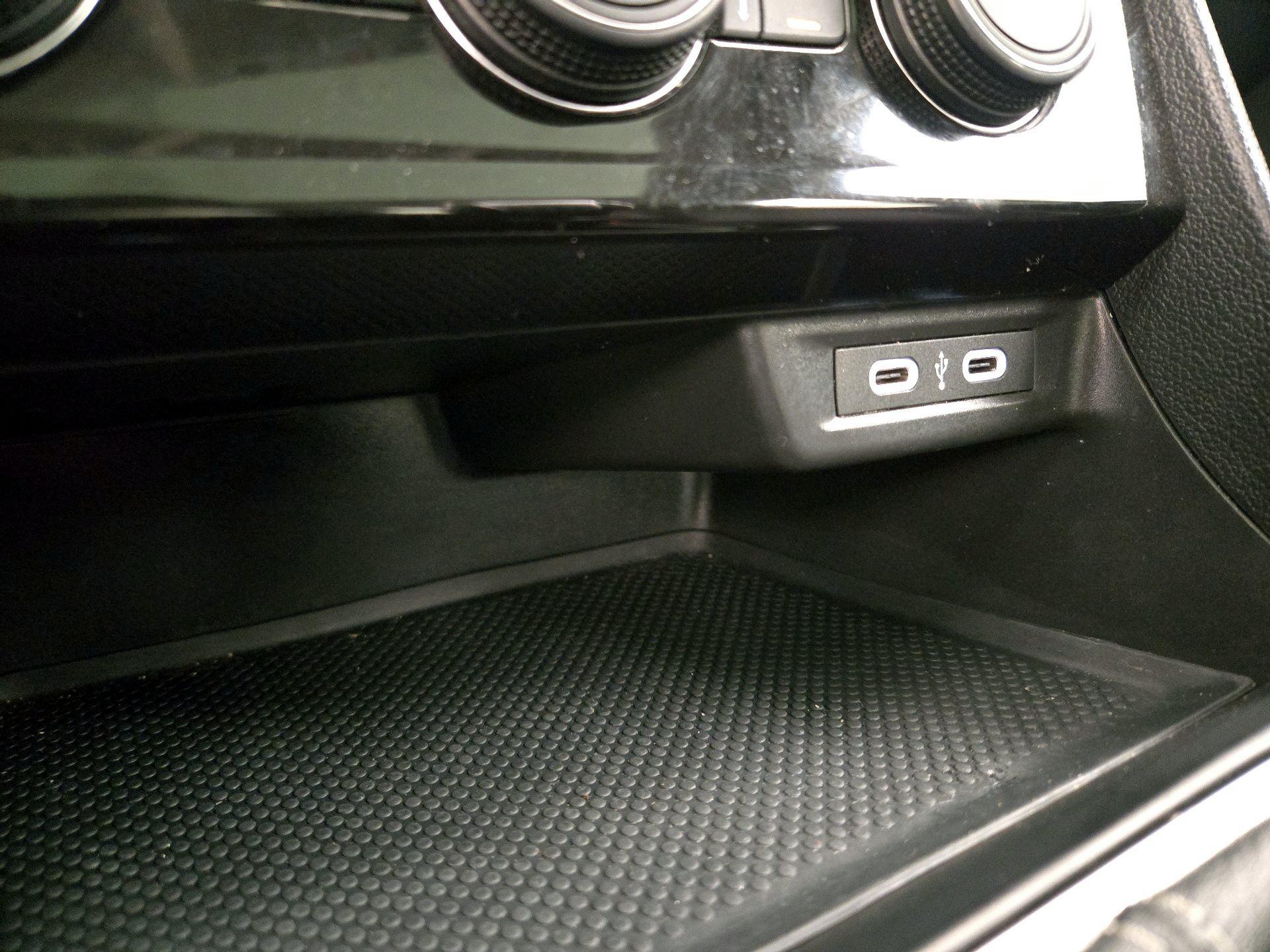 Thumbnail: 2024 Volkswagen Jetta - 18