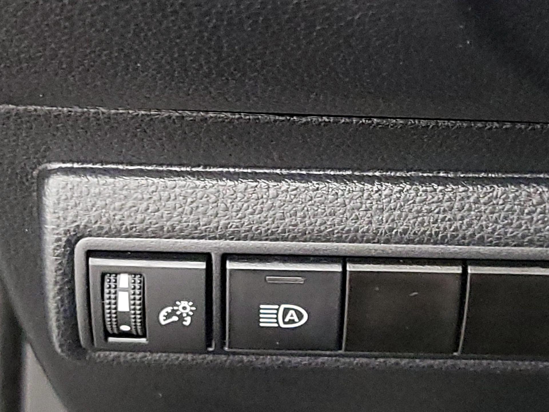 Thumbnail: 2023 Toyota Corolla - 13