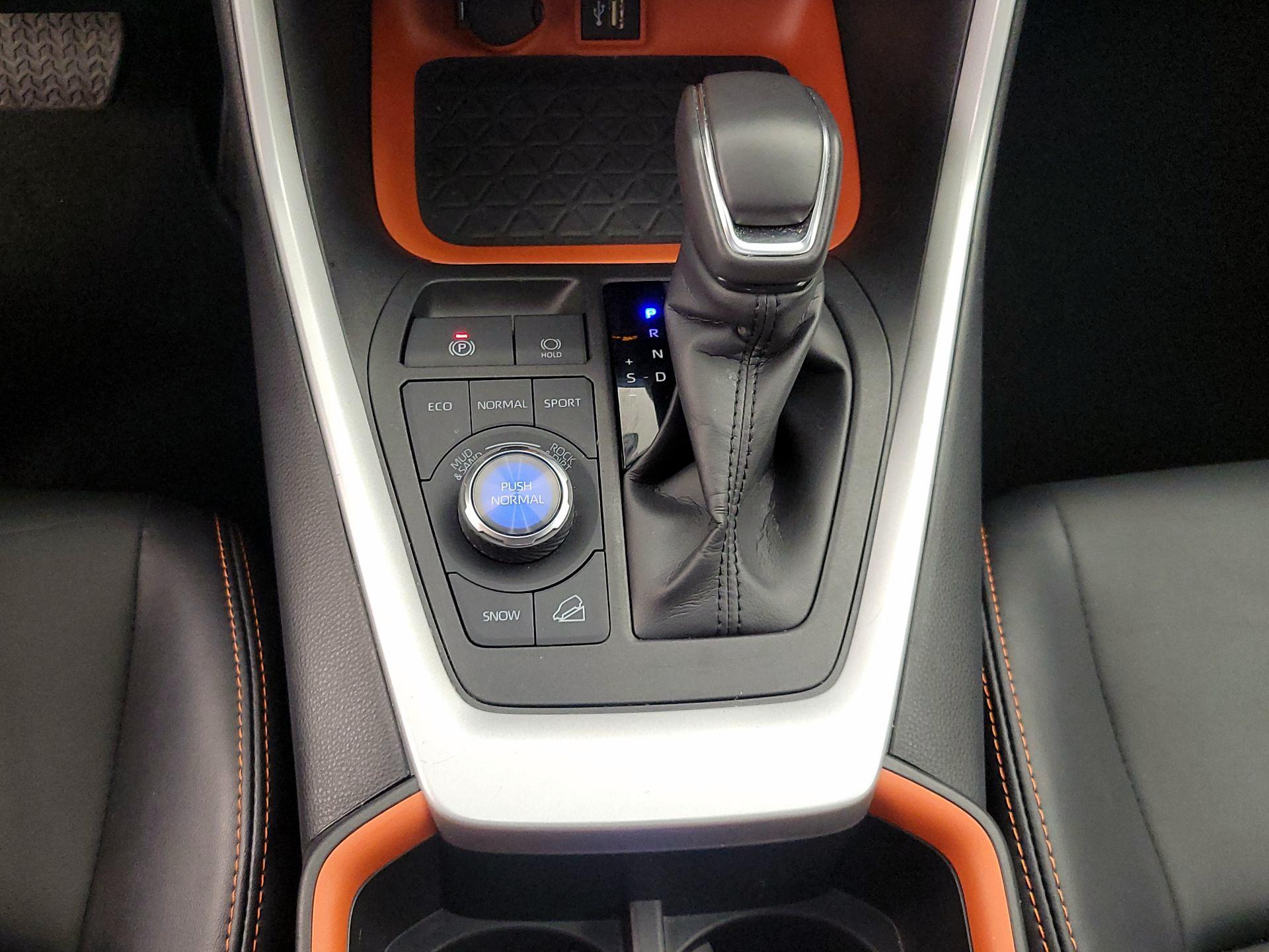 Thumbnail: 2024 Toyota RAV4 - 17