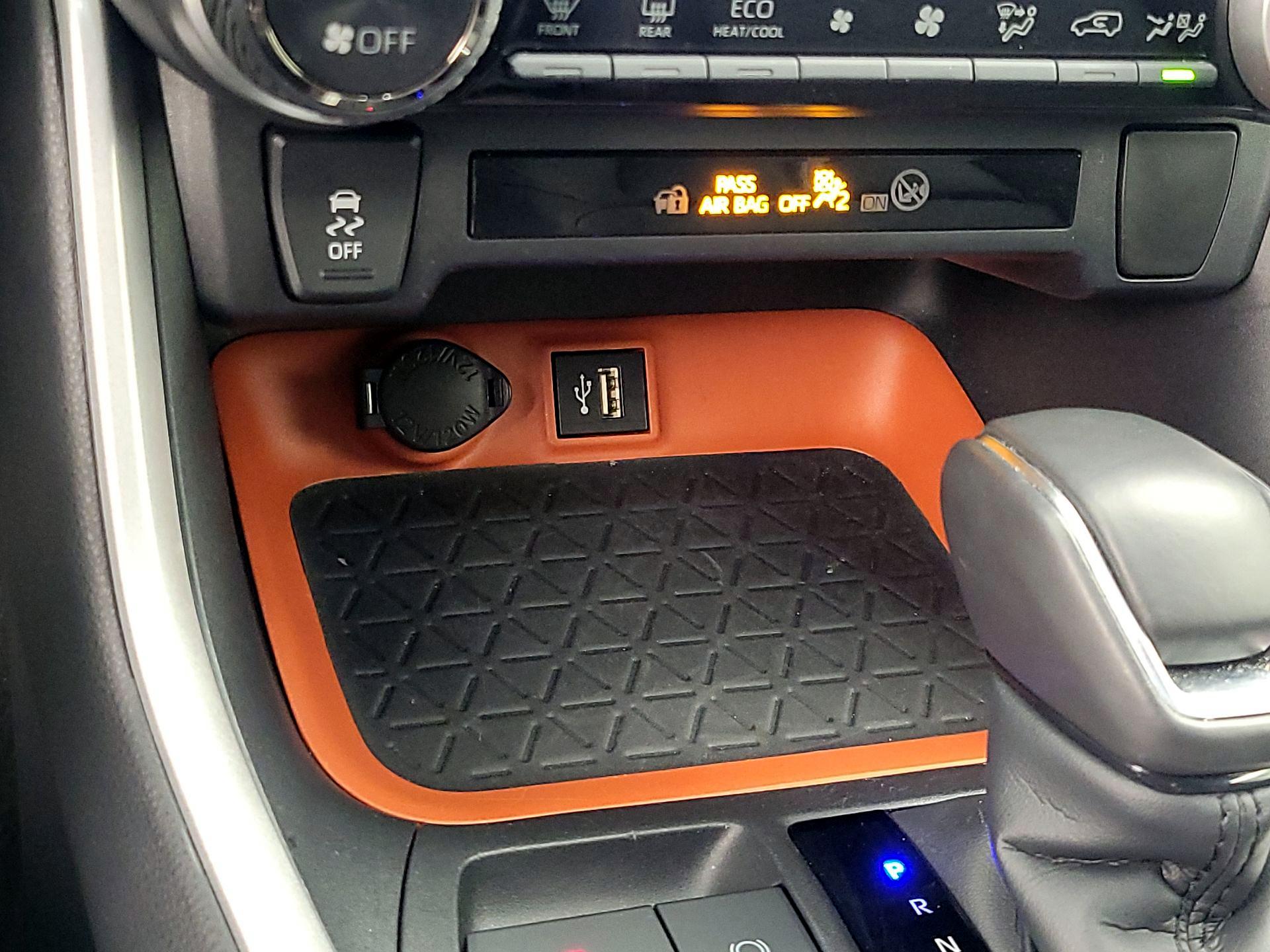 Thumbnail: 2024 Toyota RAV4 - 18