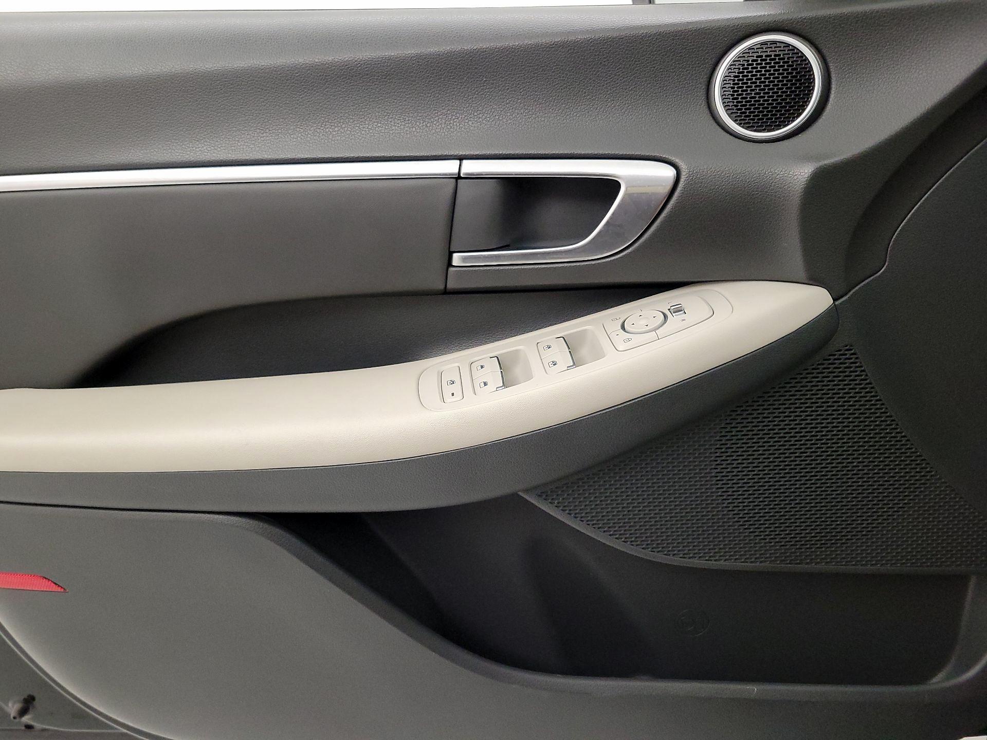 Thumbnail: 2023 Hyundai Sonata - 12