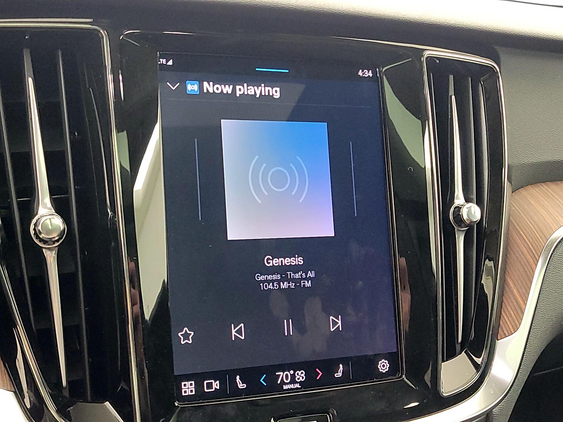 Thumbnail: 2025 Volvo S60 - 15