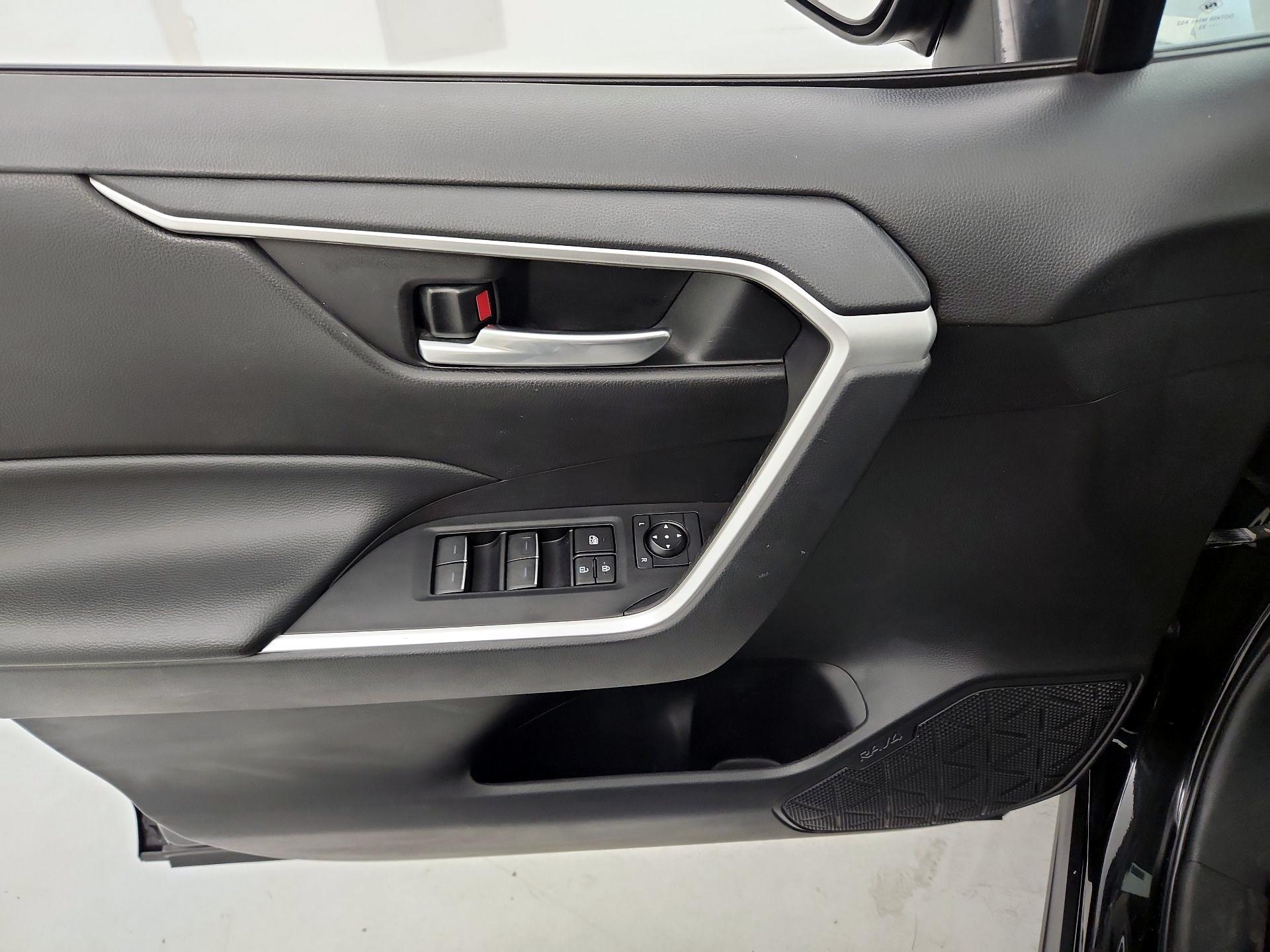 Thumbnail: 2023 Toyota RAV4 - 12