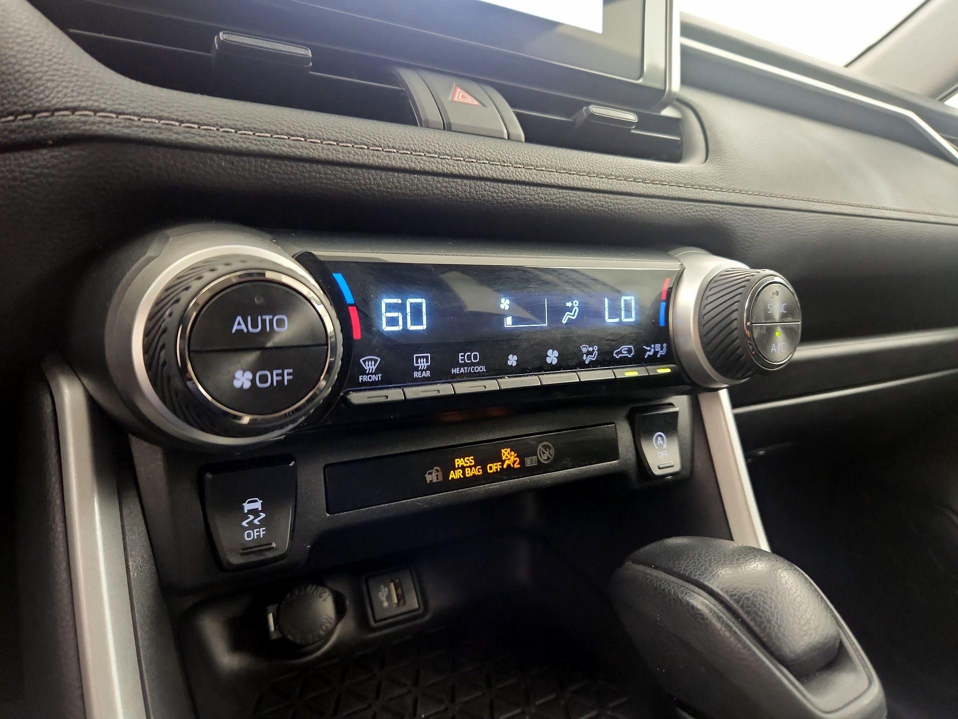 Thumbnail: 2023 Toyota RAV4 - 17