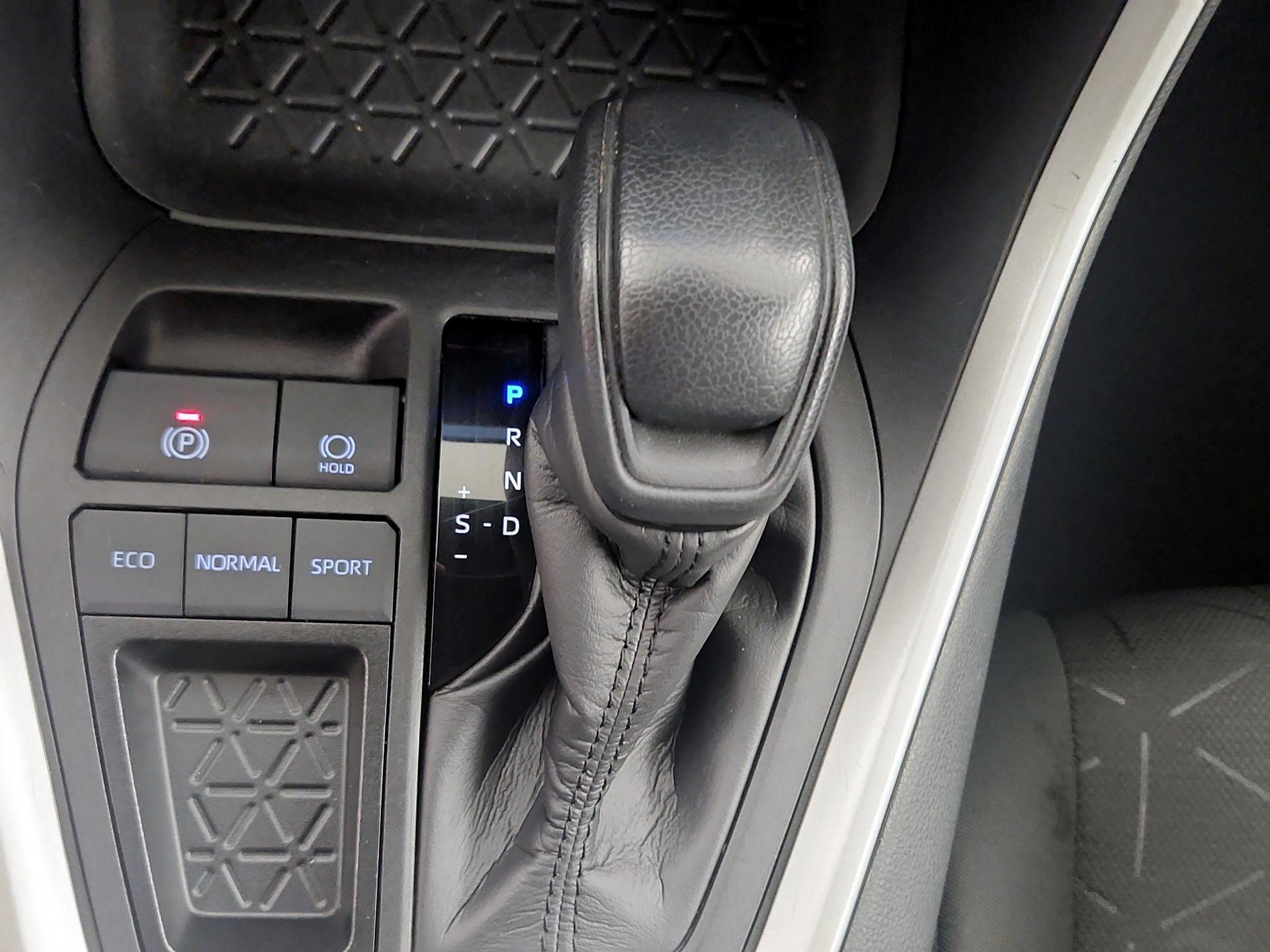 Thumbnail: 2023 Toyota RAV4 - 18