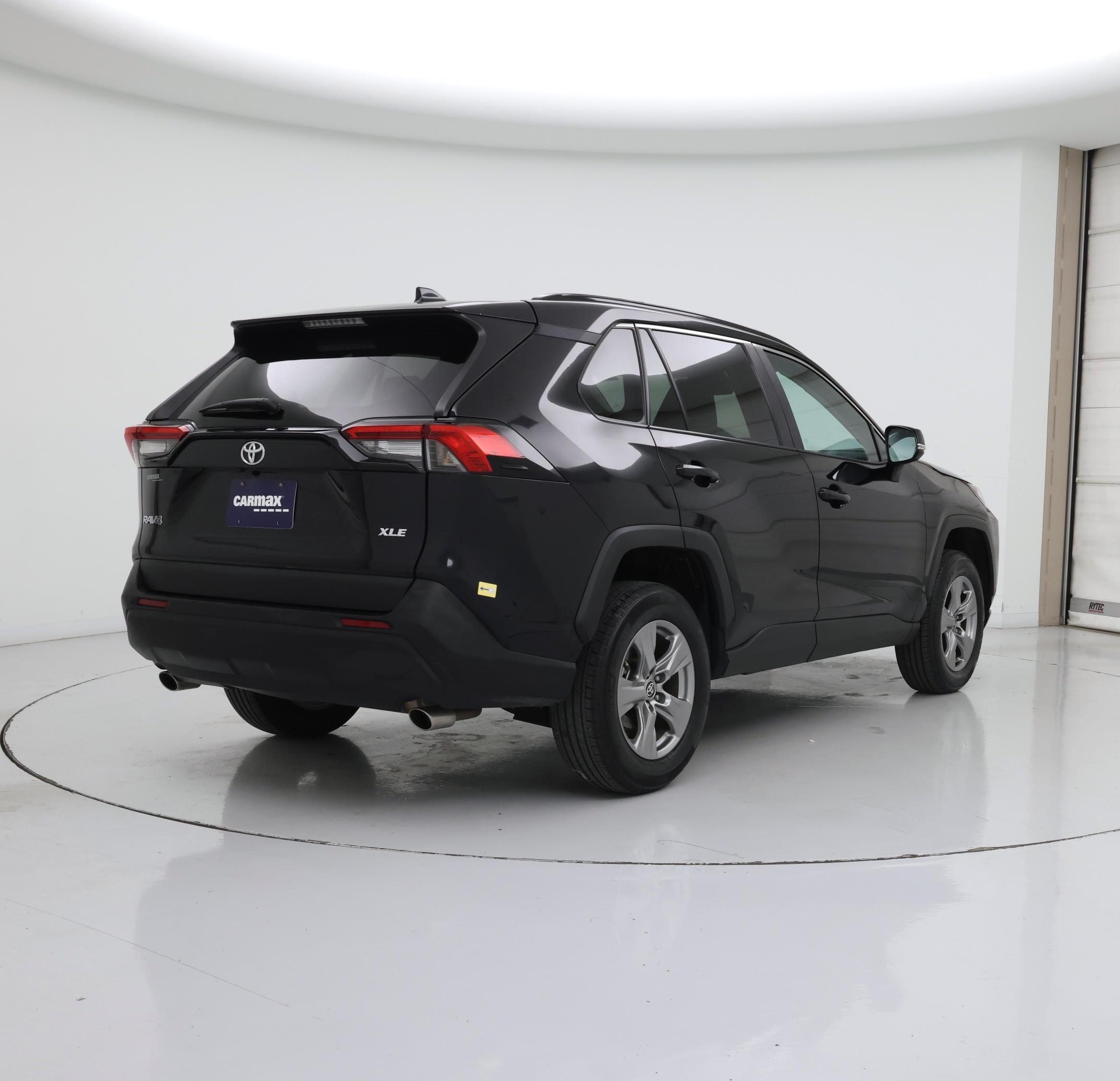 Thumbnail: 2023 Toyota RAV4 - 8