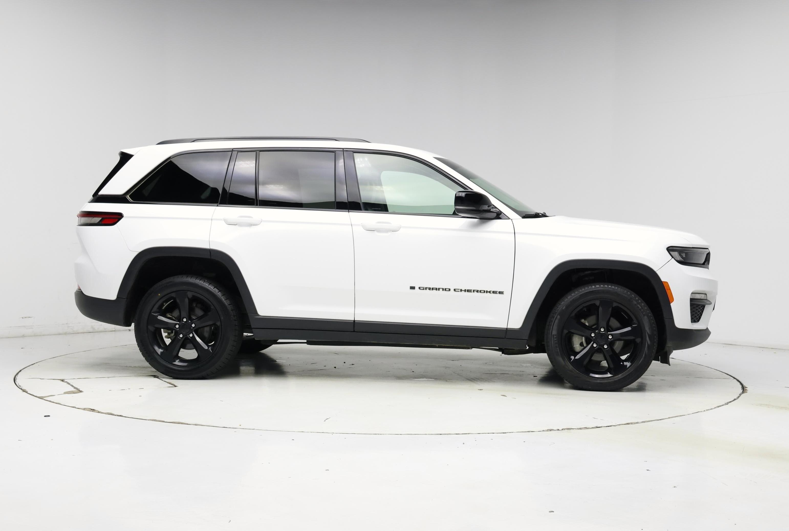 Thumbnail: 2024 Jeep Grand Cherokee - 7
