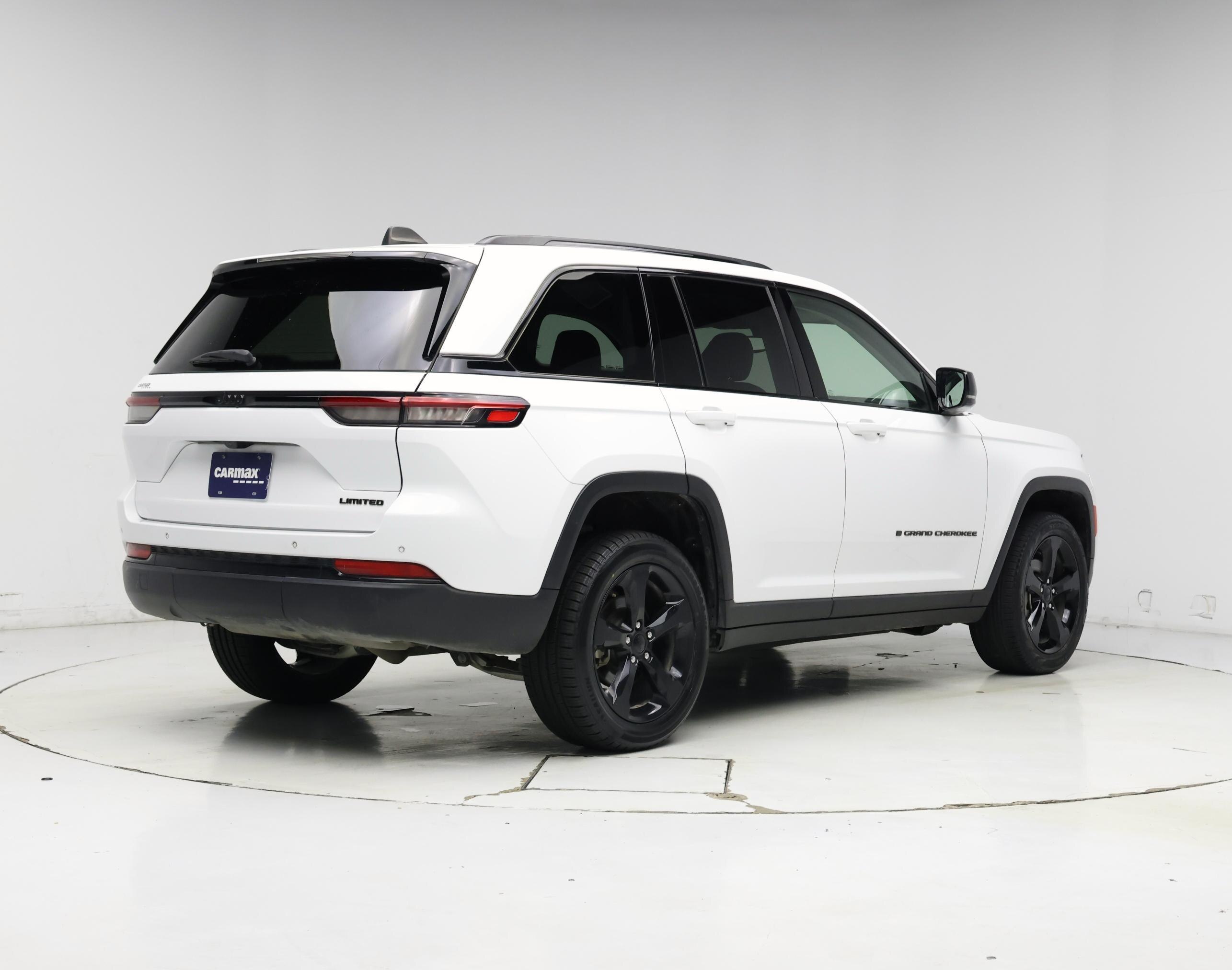 Thumbnail: 2024 Jeep Grand Cherokee - 8