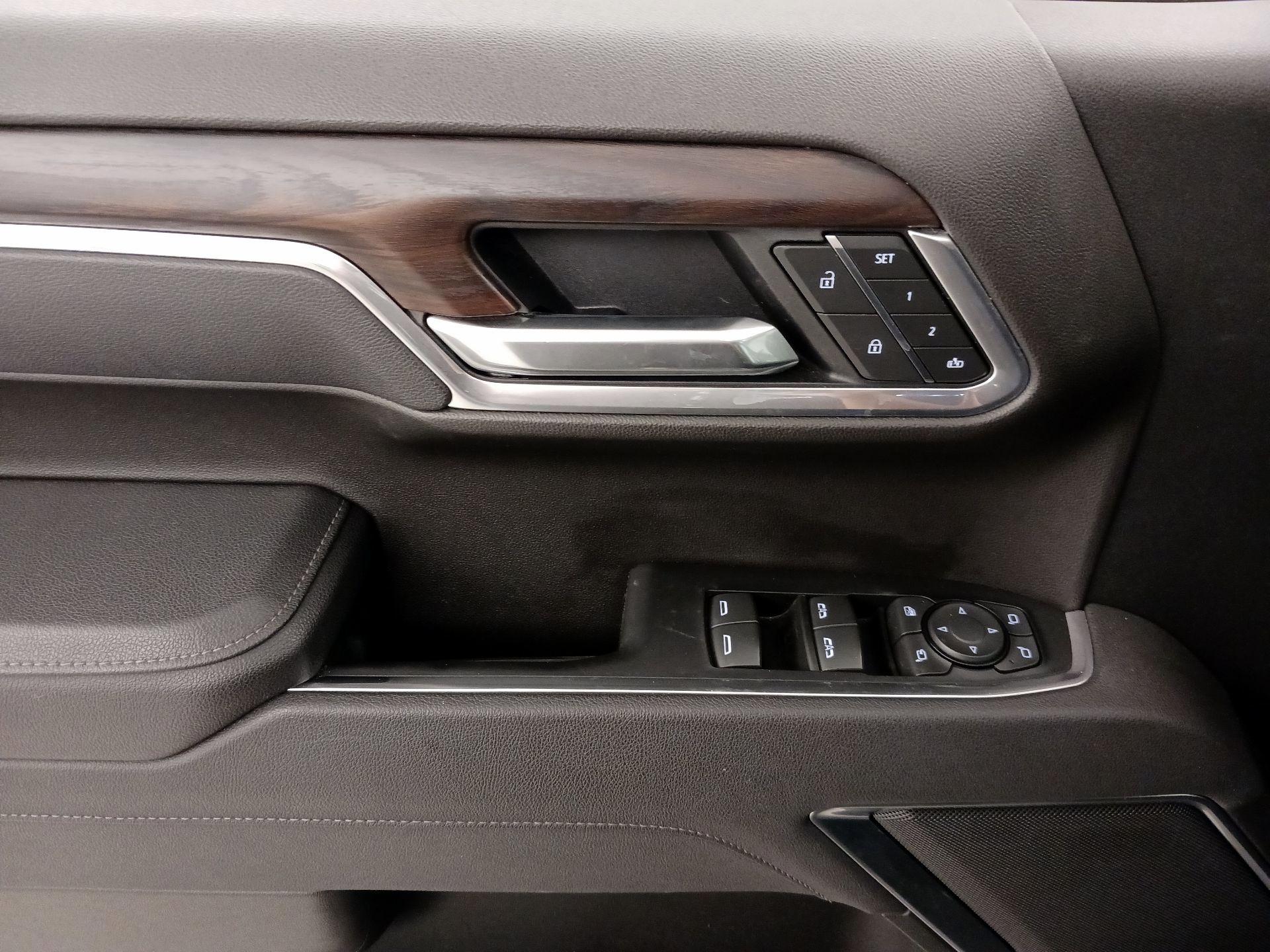 Thumbnail: 2025 GMC Sierra 1500 - 12