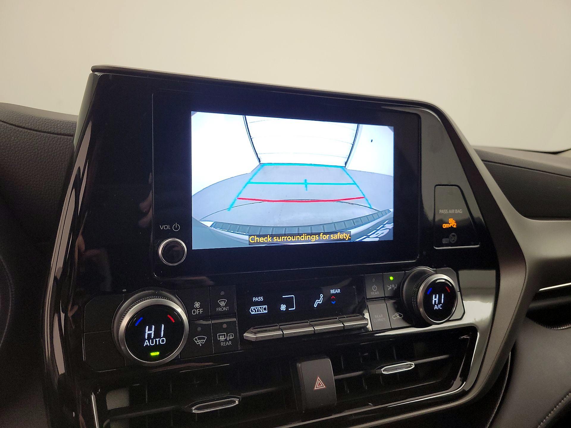 Thumbnail: 2023 Toyota Highlander - 14