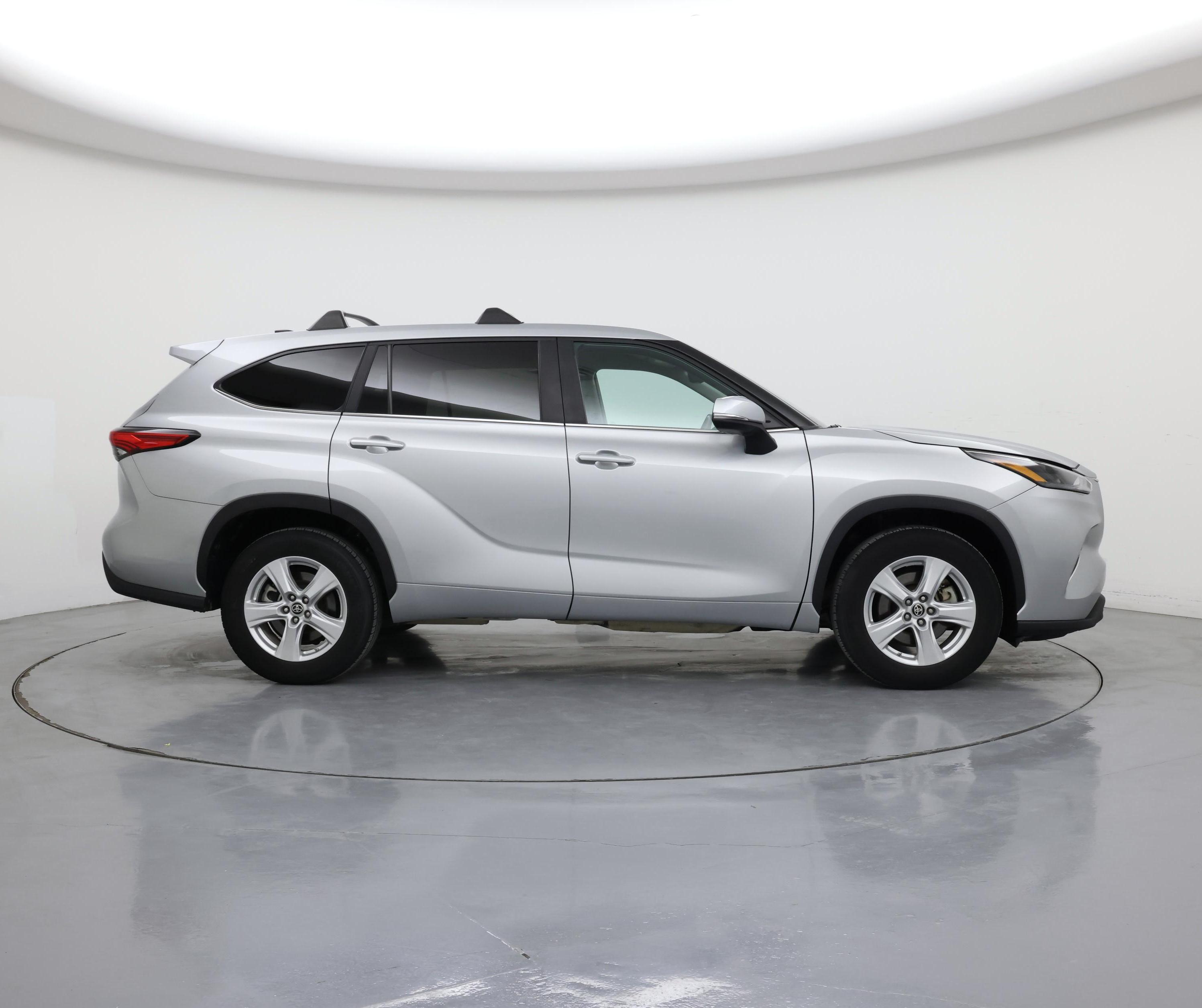Thumbnail: 2023 Toyota Highlander - 7