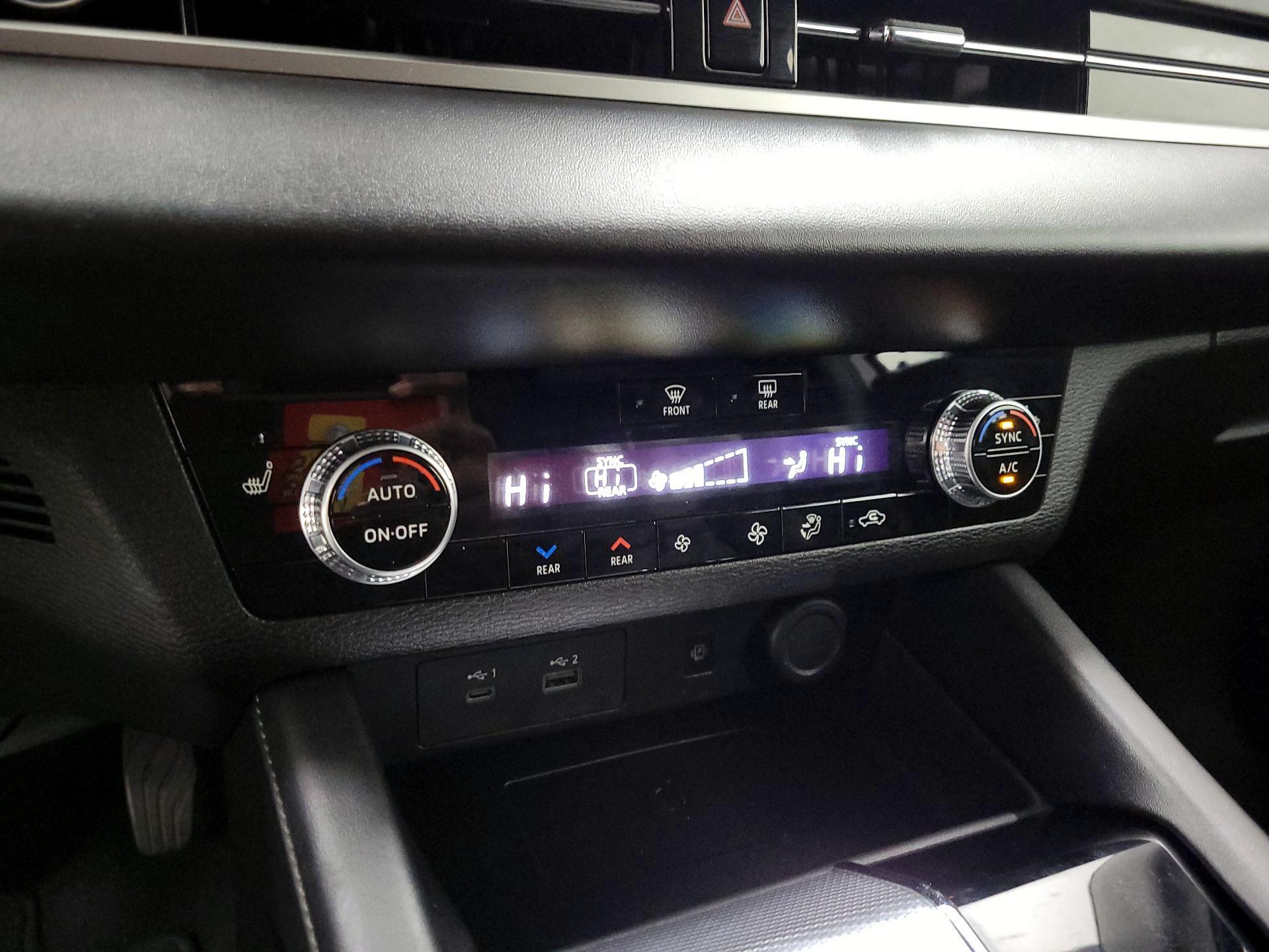 Thumbnail: 2022 Mitsubishi Outlander - 17