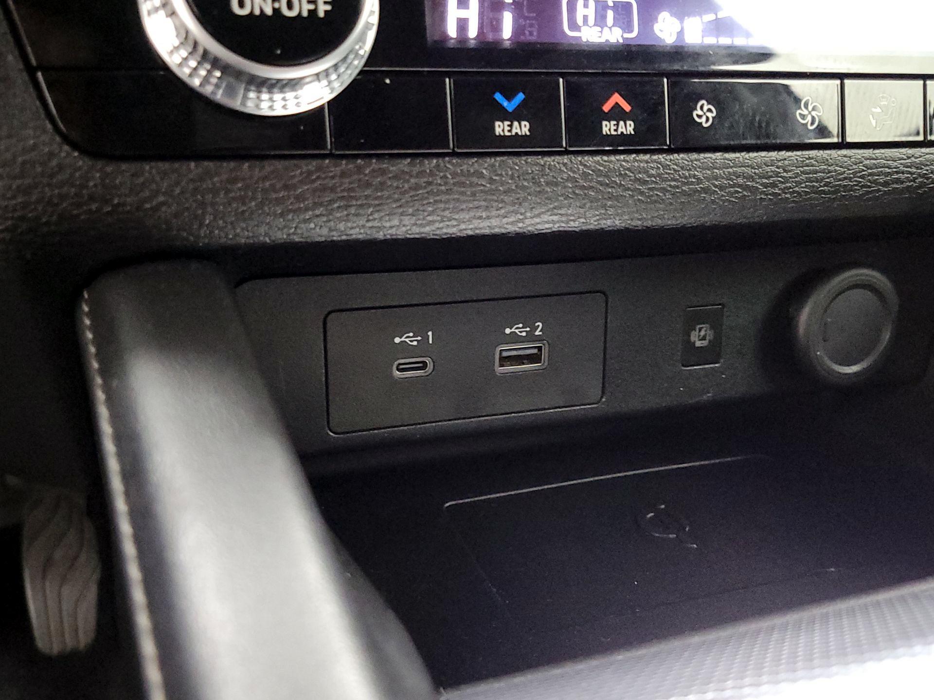 Thumbnail: 2022 Mitsubishi Outlander - 19