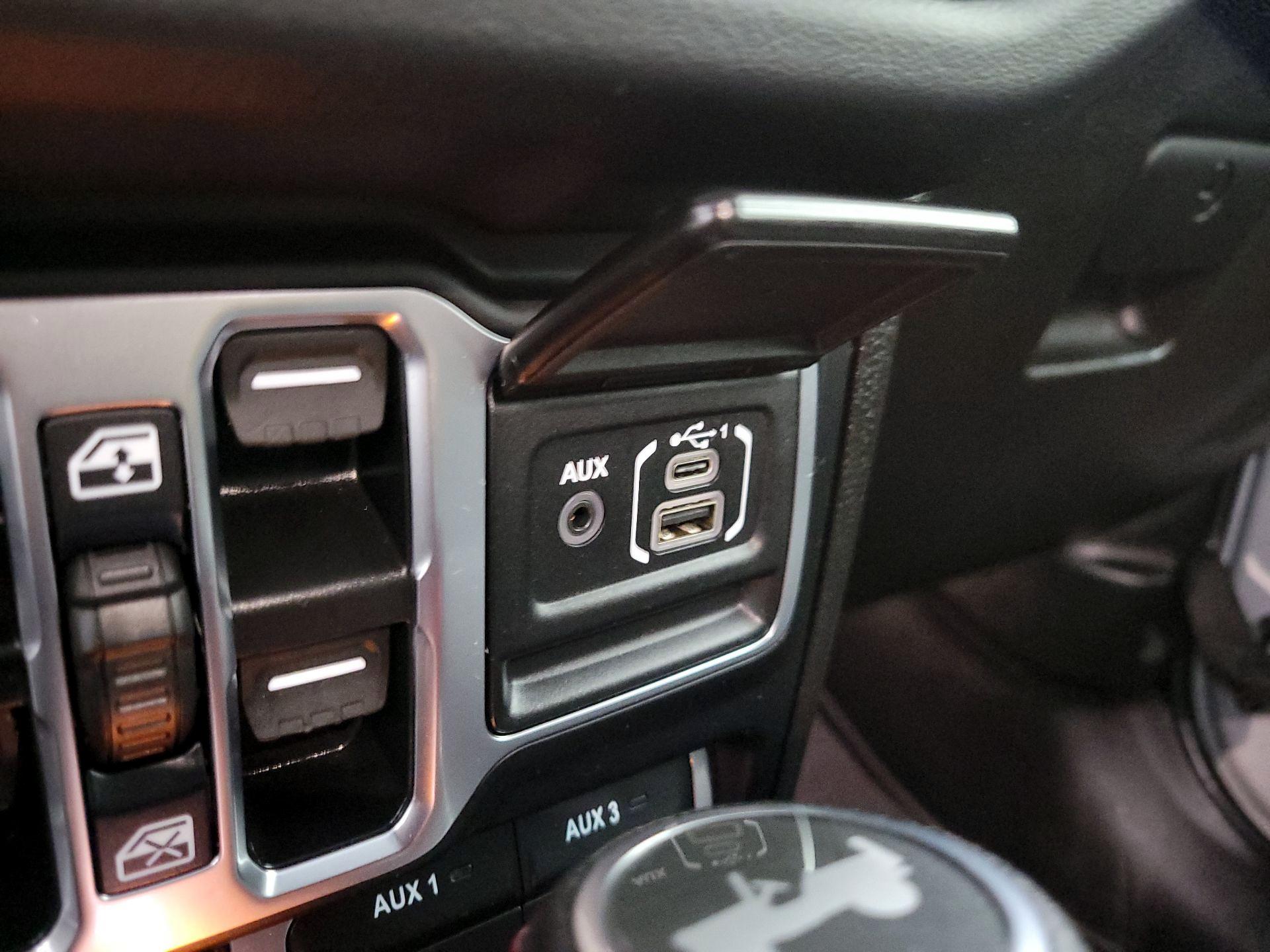 Thumbnail: 2024 Jeep Wrangler - 18