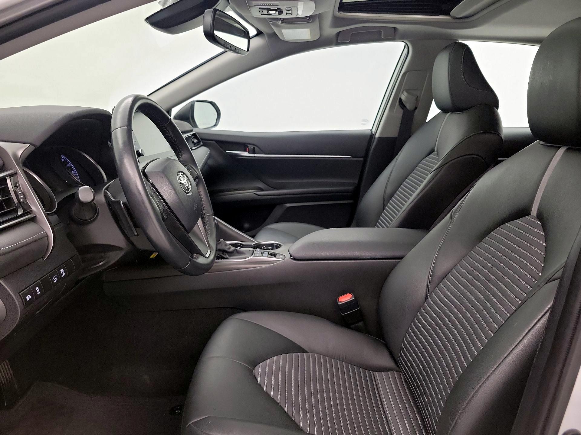 Thumbnail: 2022 Toyota Camry - 11