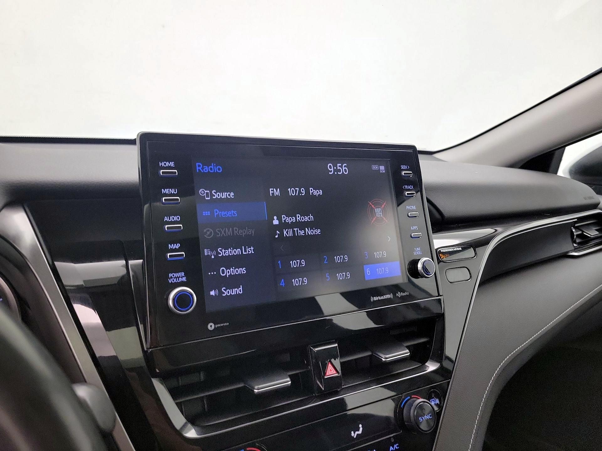 Thumbnail: 2022 Toyota Camry - 16