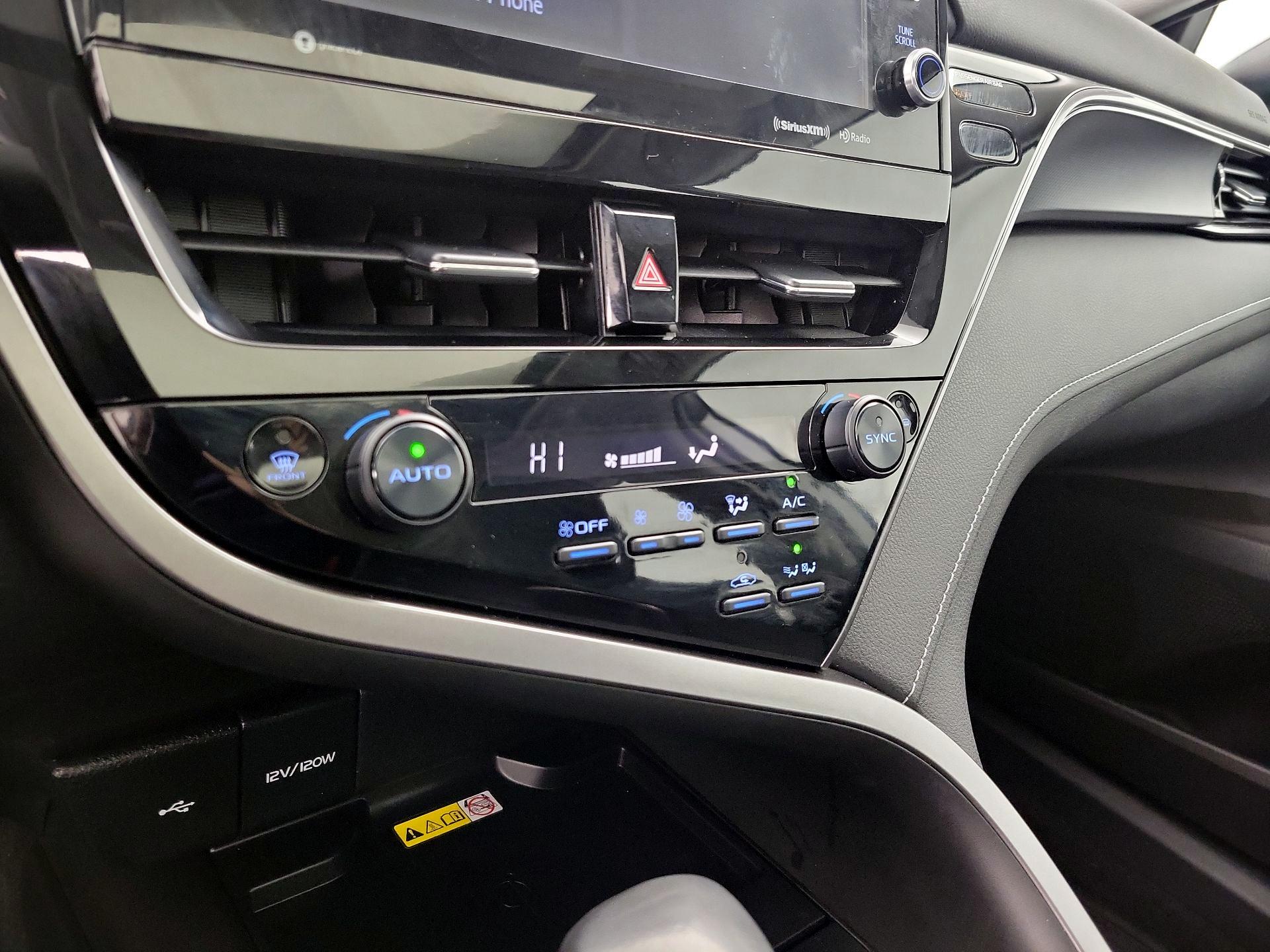 Thumbnail: 2022 Toyota Camry - 17