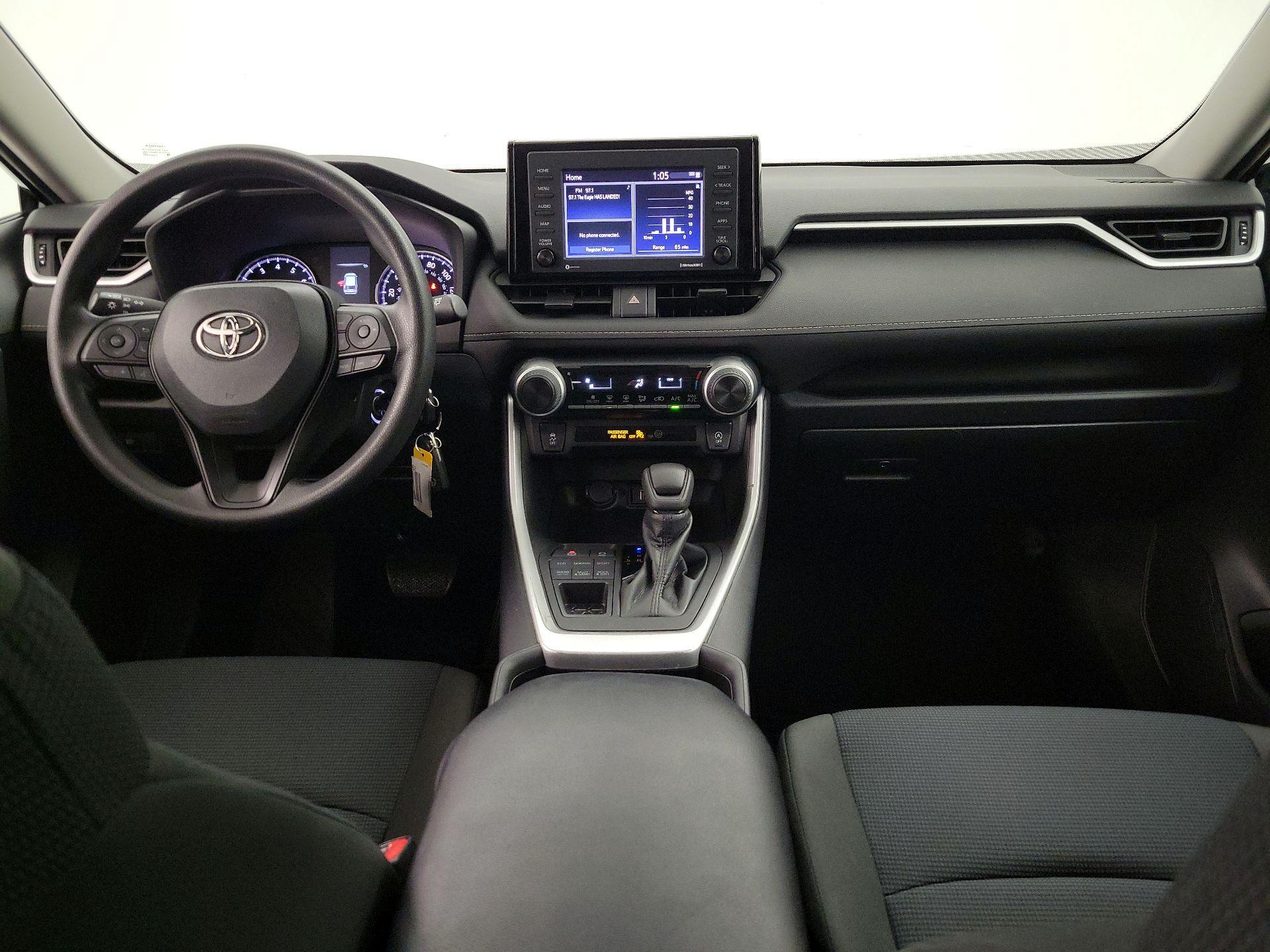 Thumbnail: 2022 Toyota RAV4 - 9