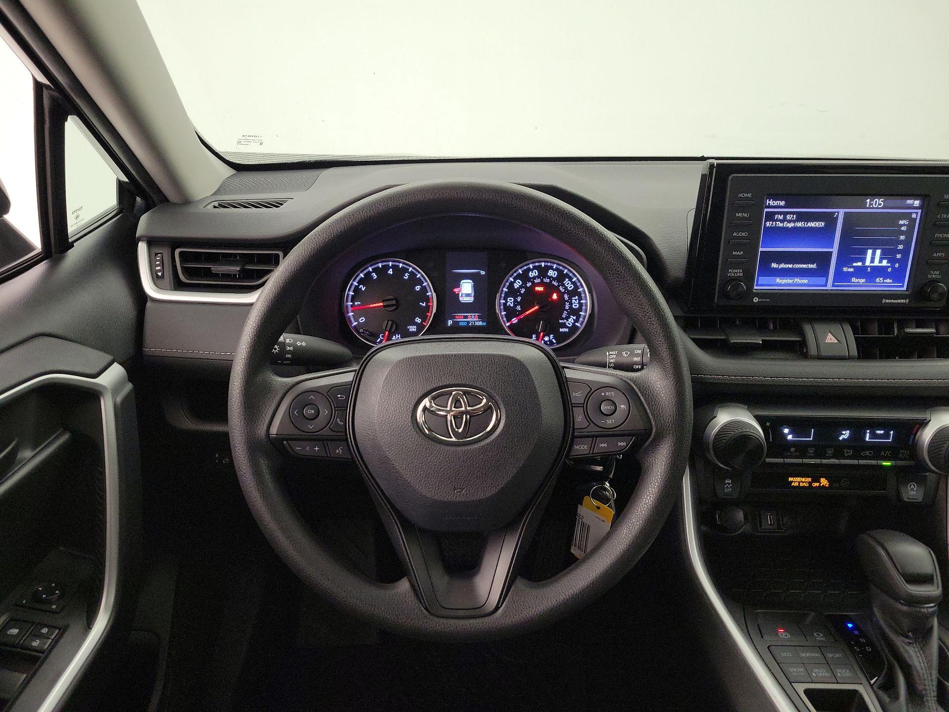 Thumbnail: 2022 Toyota RAV4 - 10