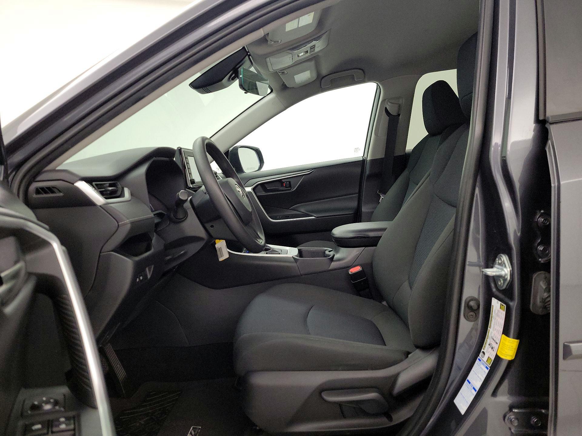 Thumbnail: 2022 Toyota RAV4 - 11