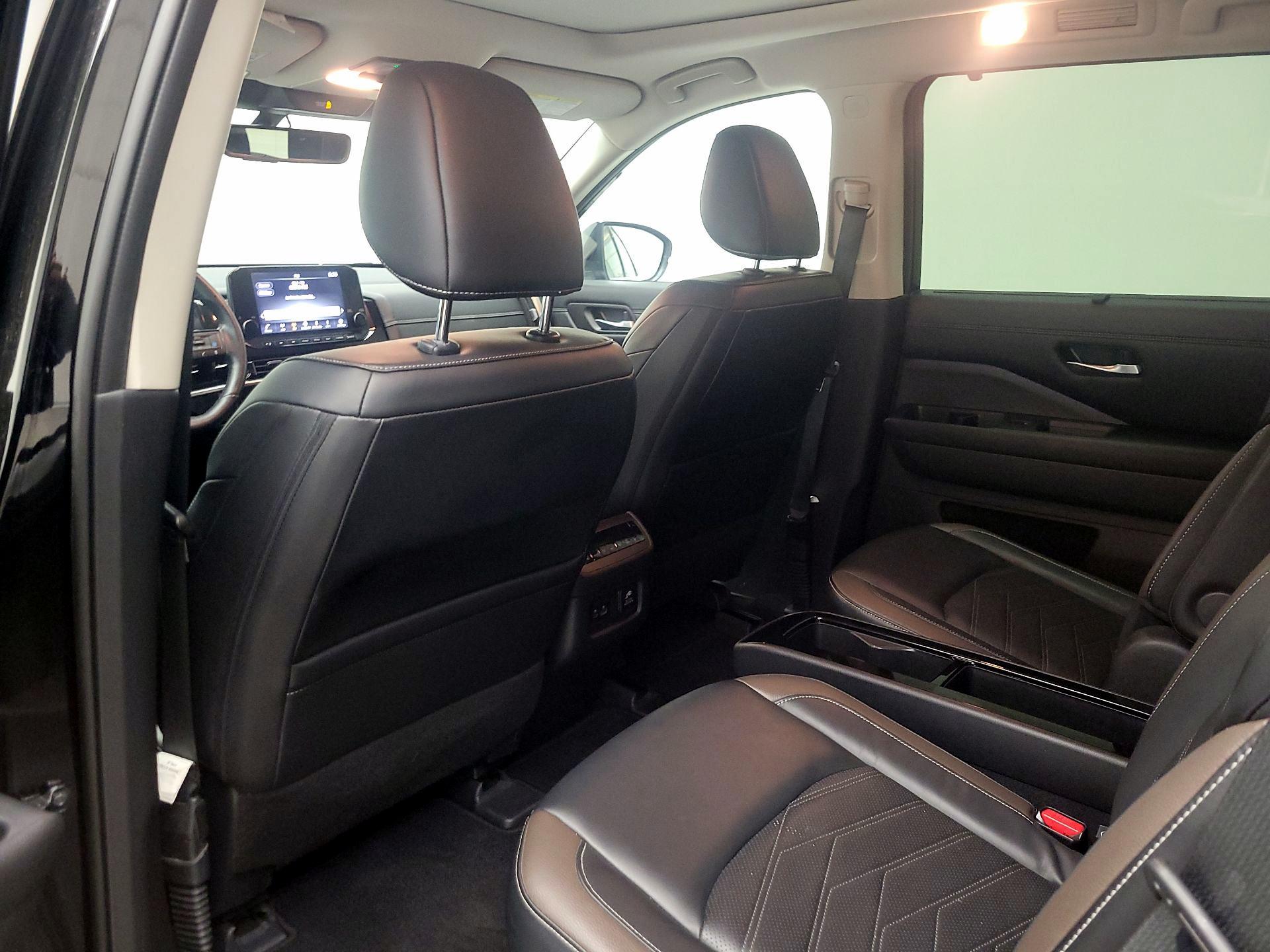 Thumbnail: 2023 Nissan Pathfinder - 19