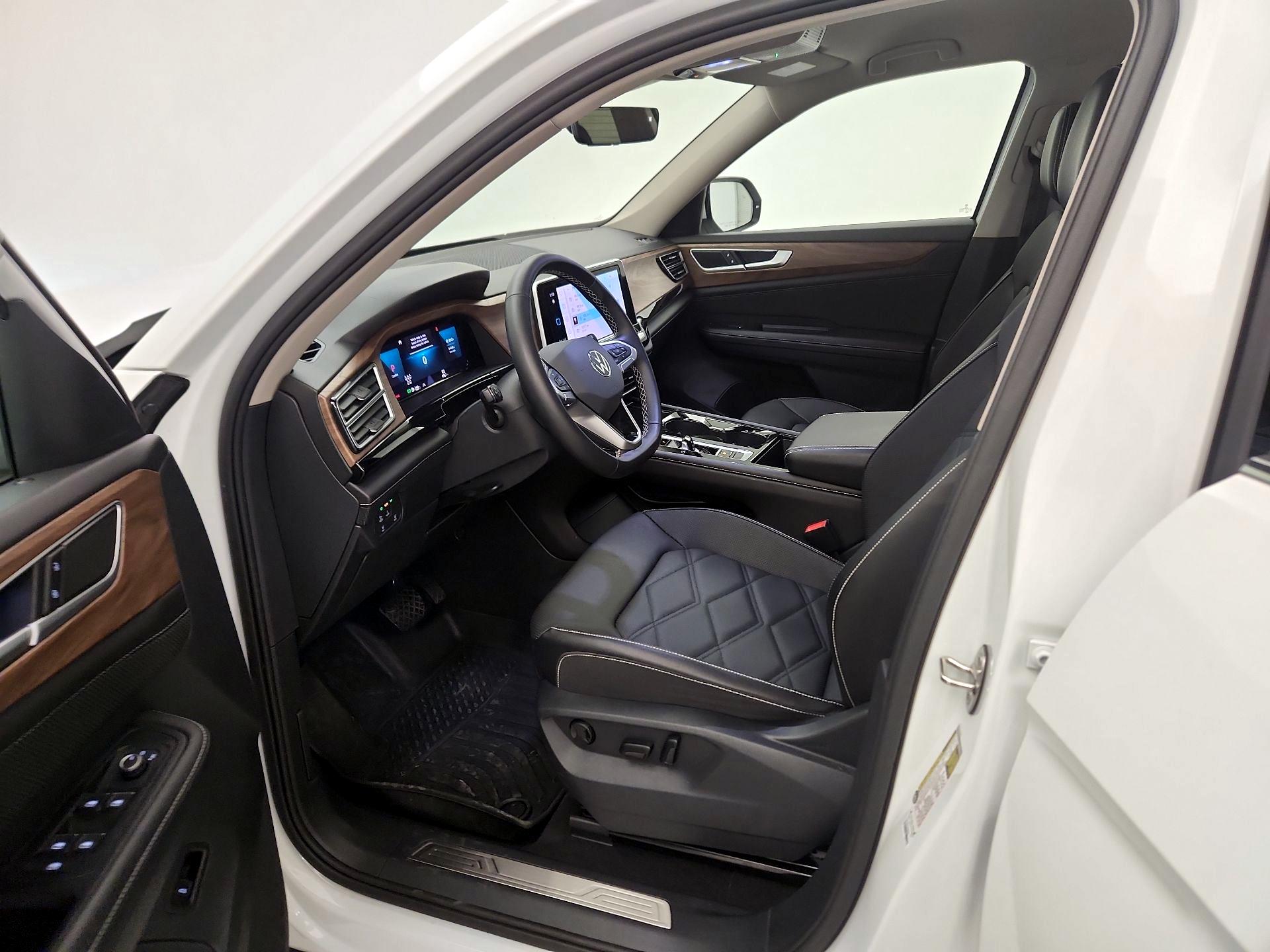 Thumbnail: 2024 Volkswagen Atlas - 11