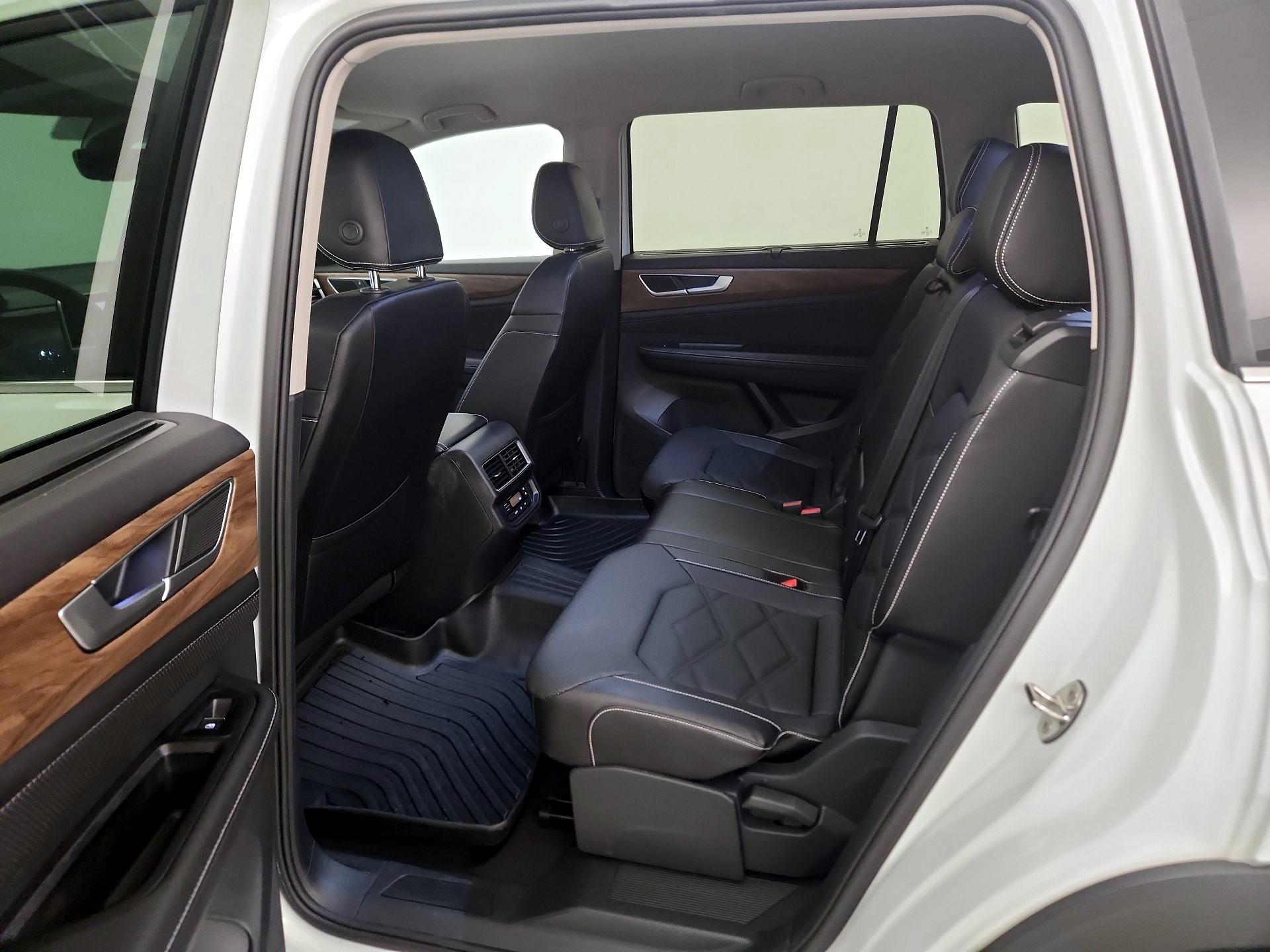 Thumbnail: 2024 Volkswagen Atlas - 19