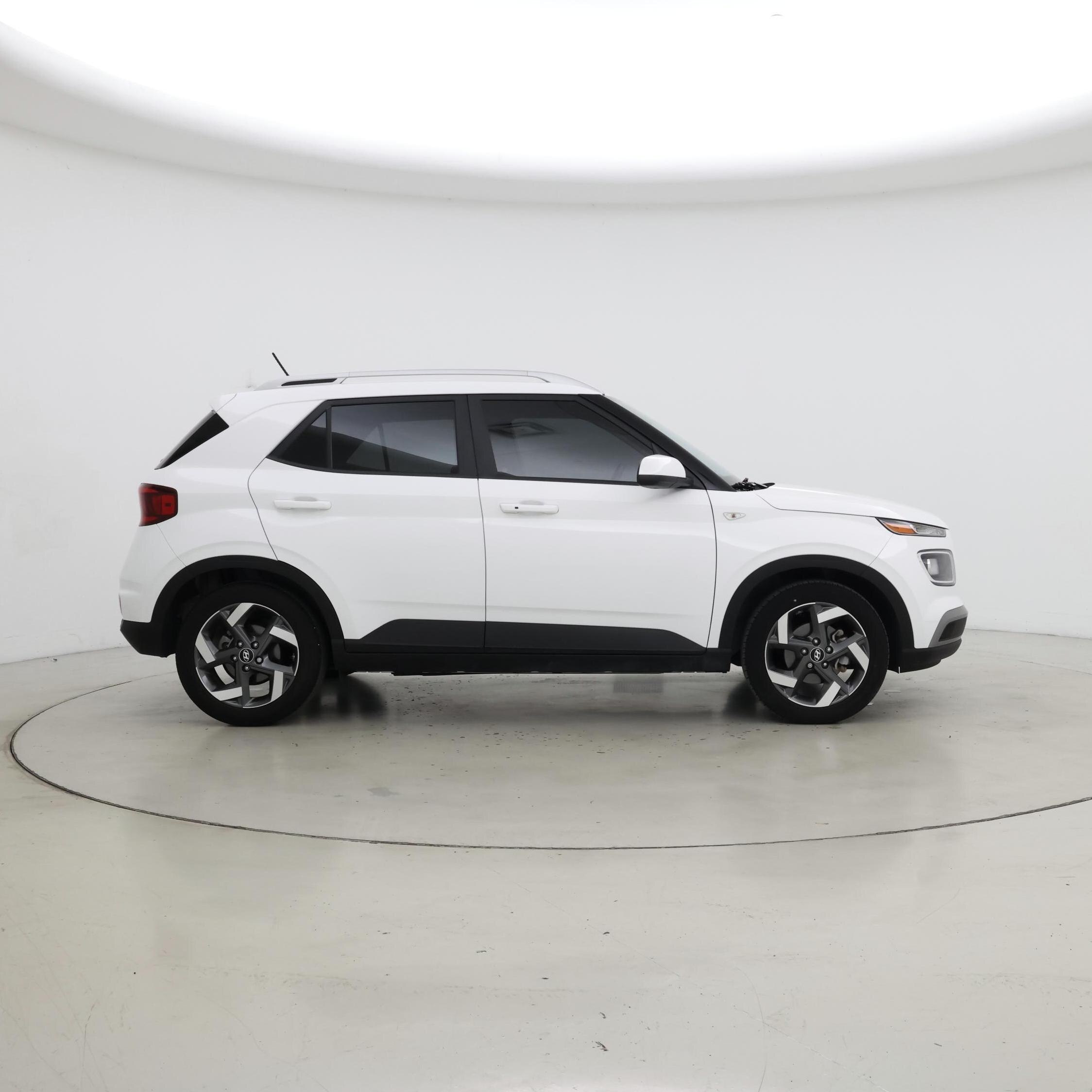 Thumbnail: 2024 Hyundai Venue - 7