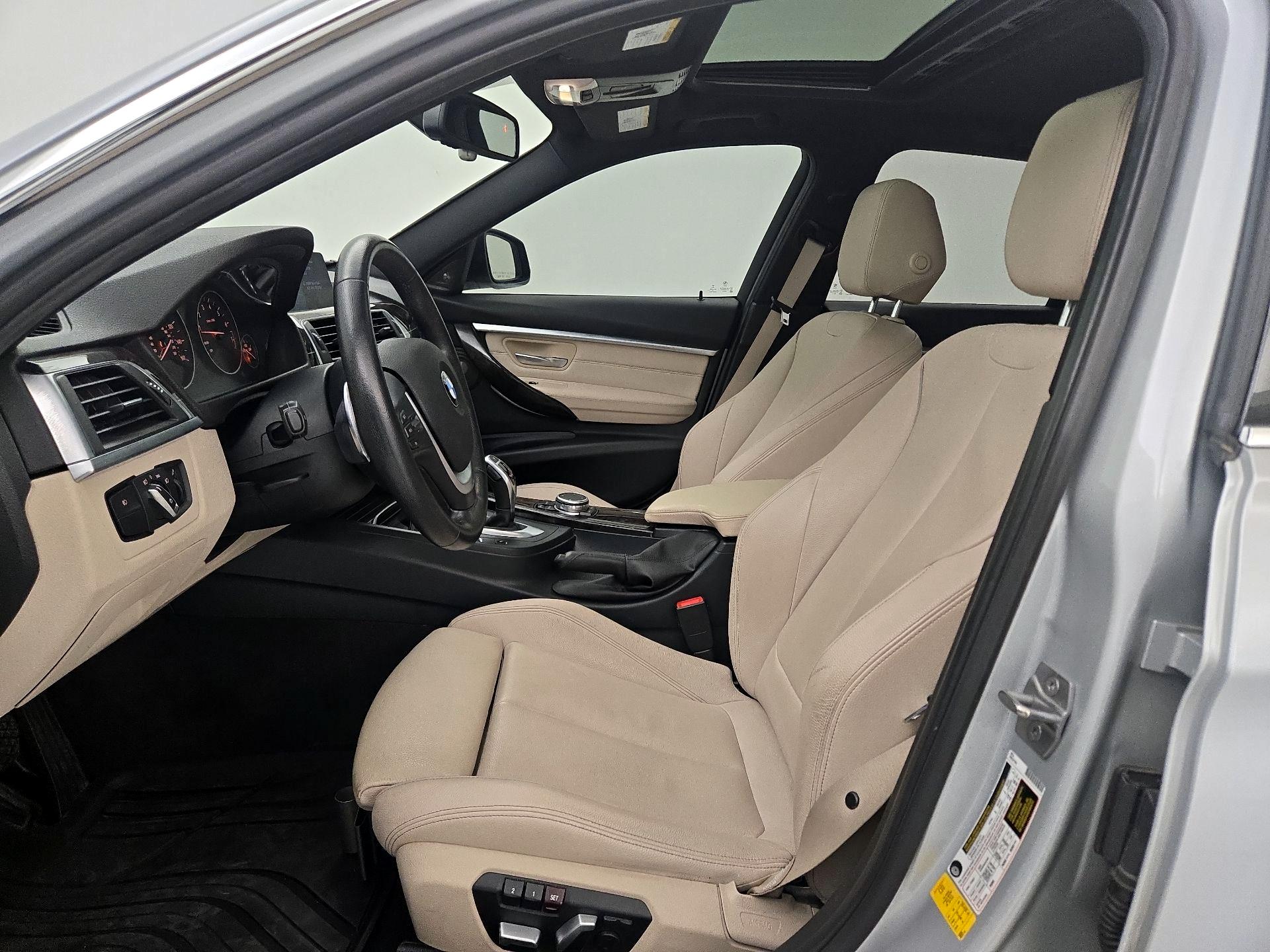 Thumbnail: 2016 BMW 3 Series - 11