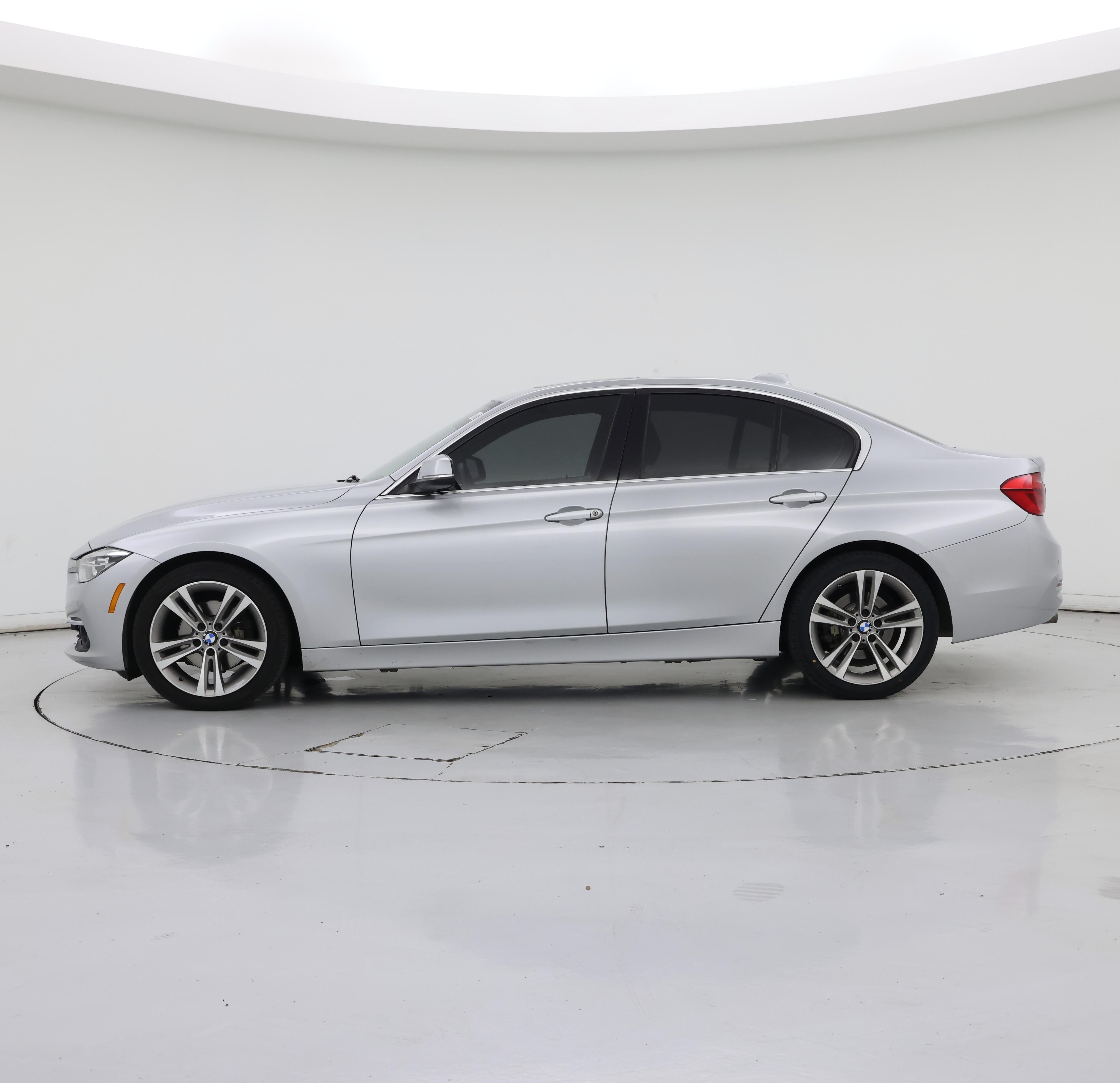 Thumbnail: 2016 BMW 3 Series - 3