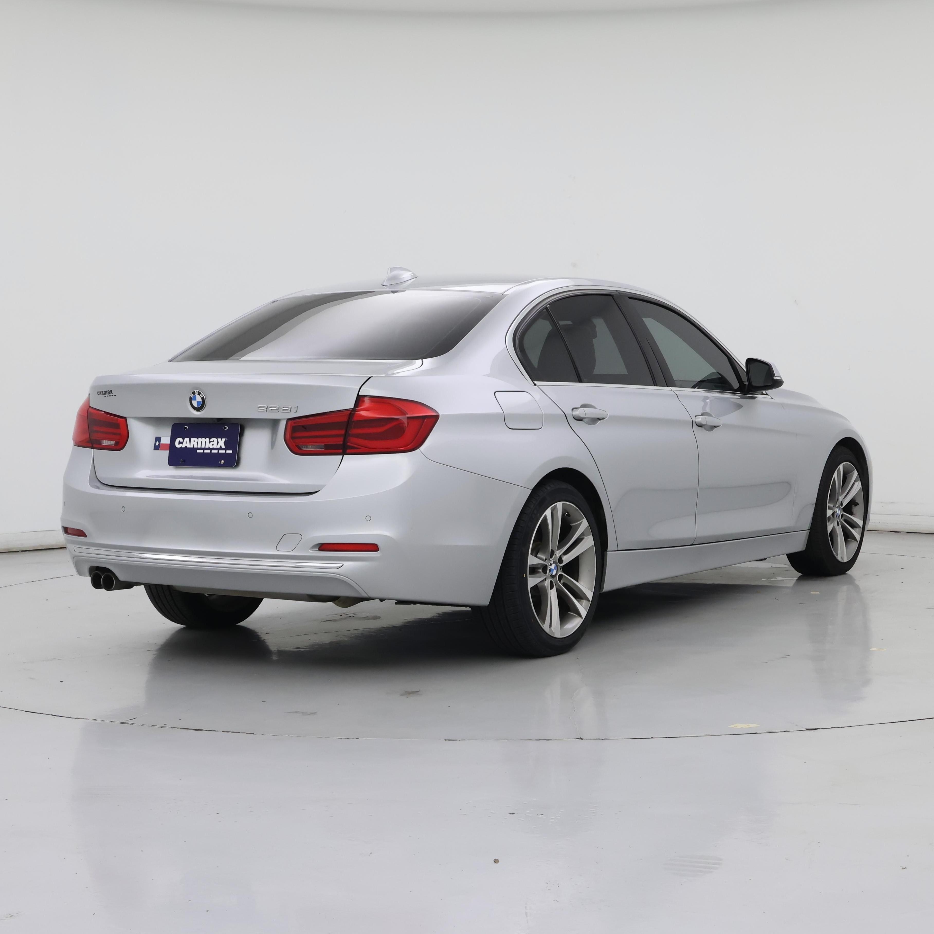 Thumbnail: 2016 BMW 3 Series - 8