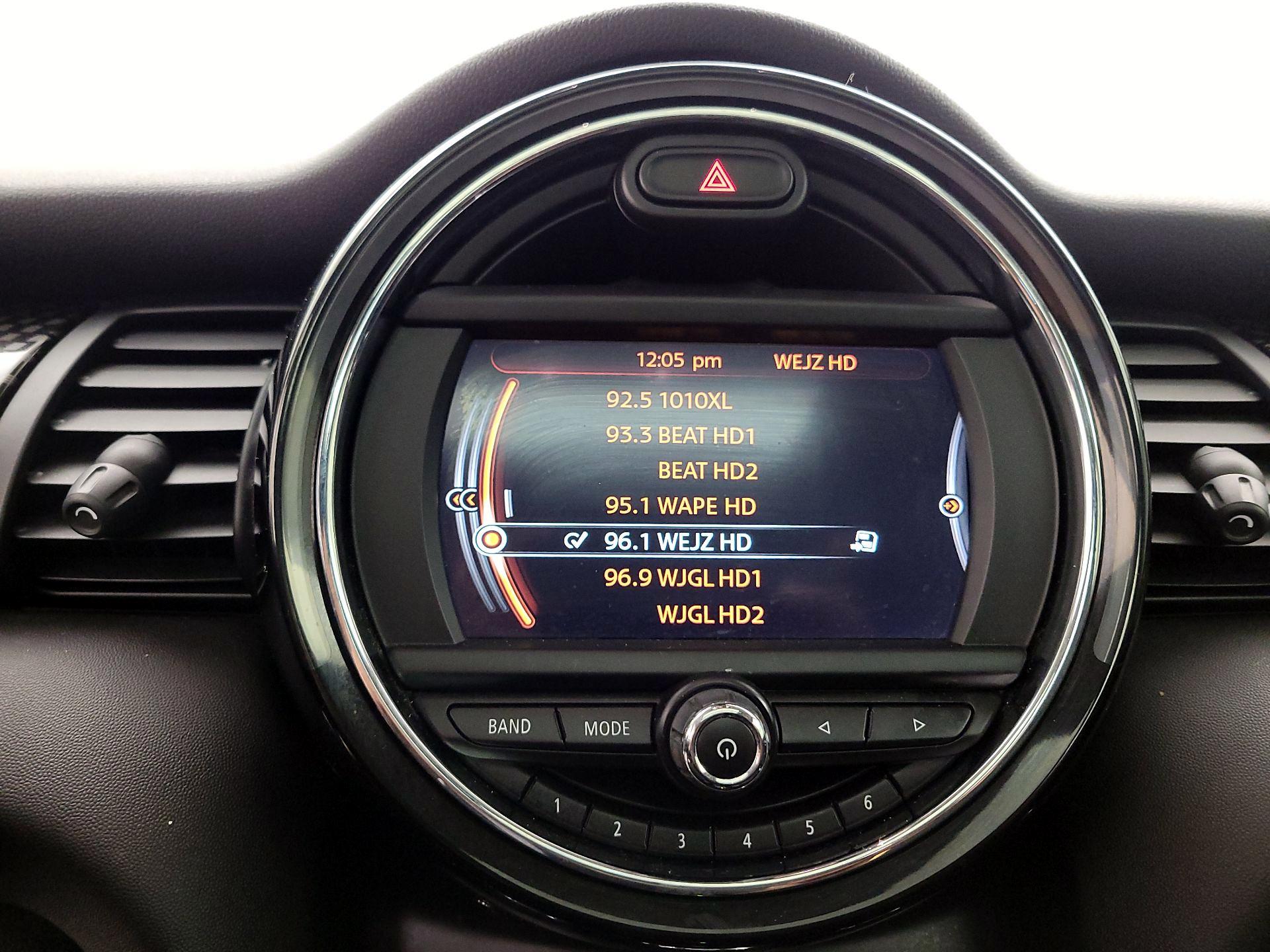 Thumbnail: 2018 MINI Cooper Hardtop - 15