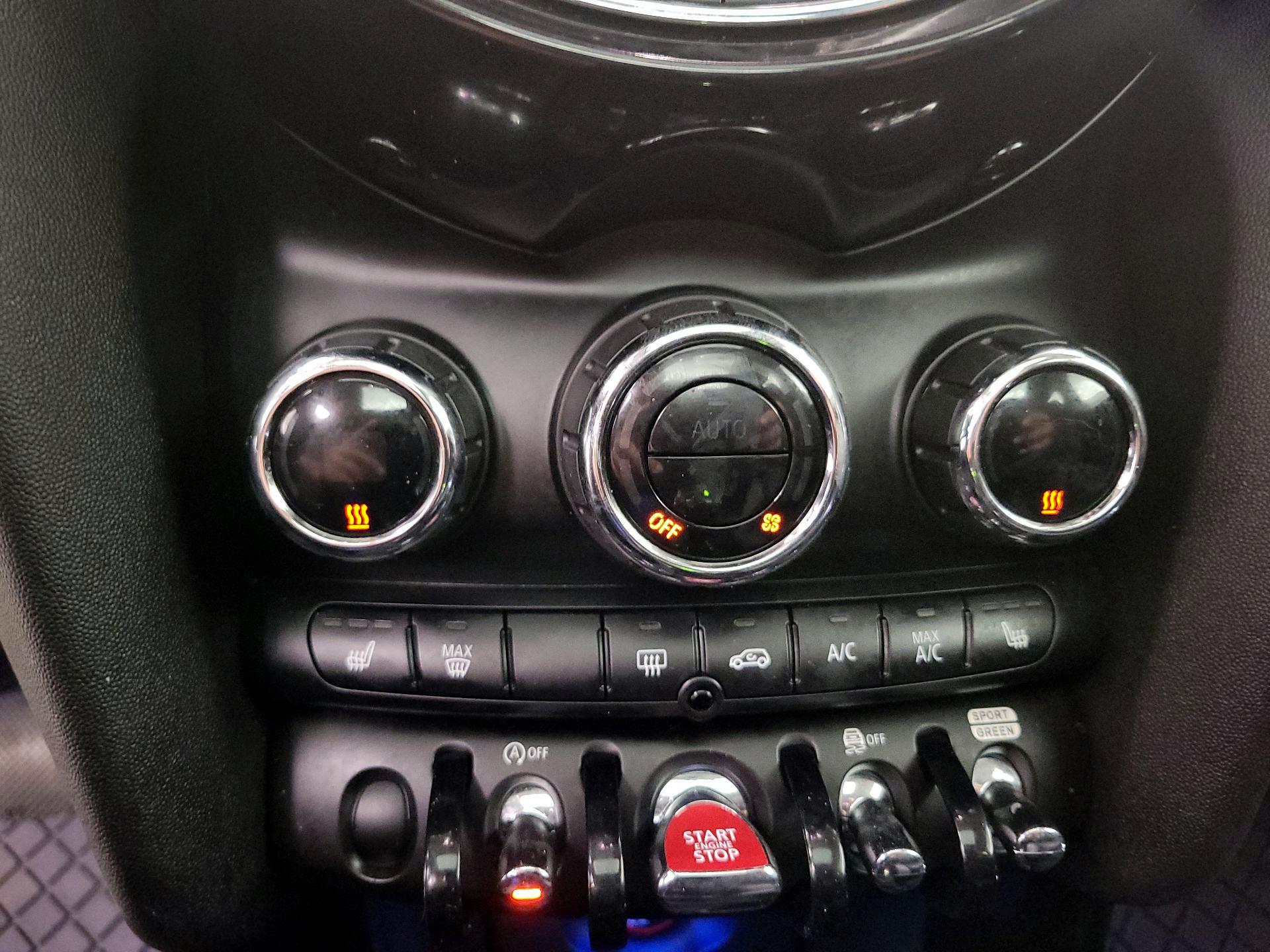 Thumbnail: 2018 MINI Cooper Hardtop - 16