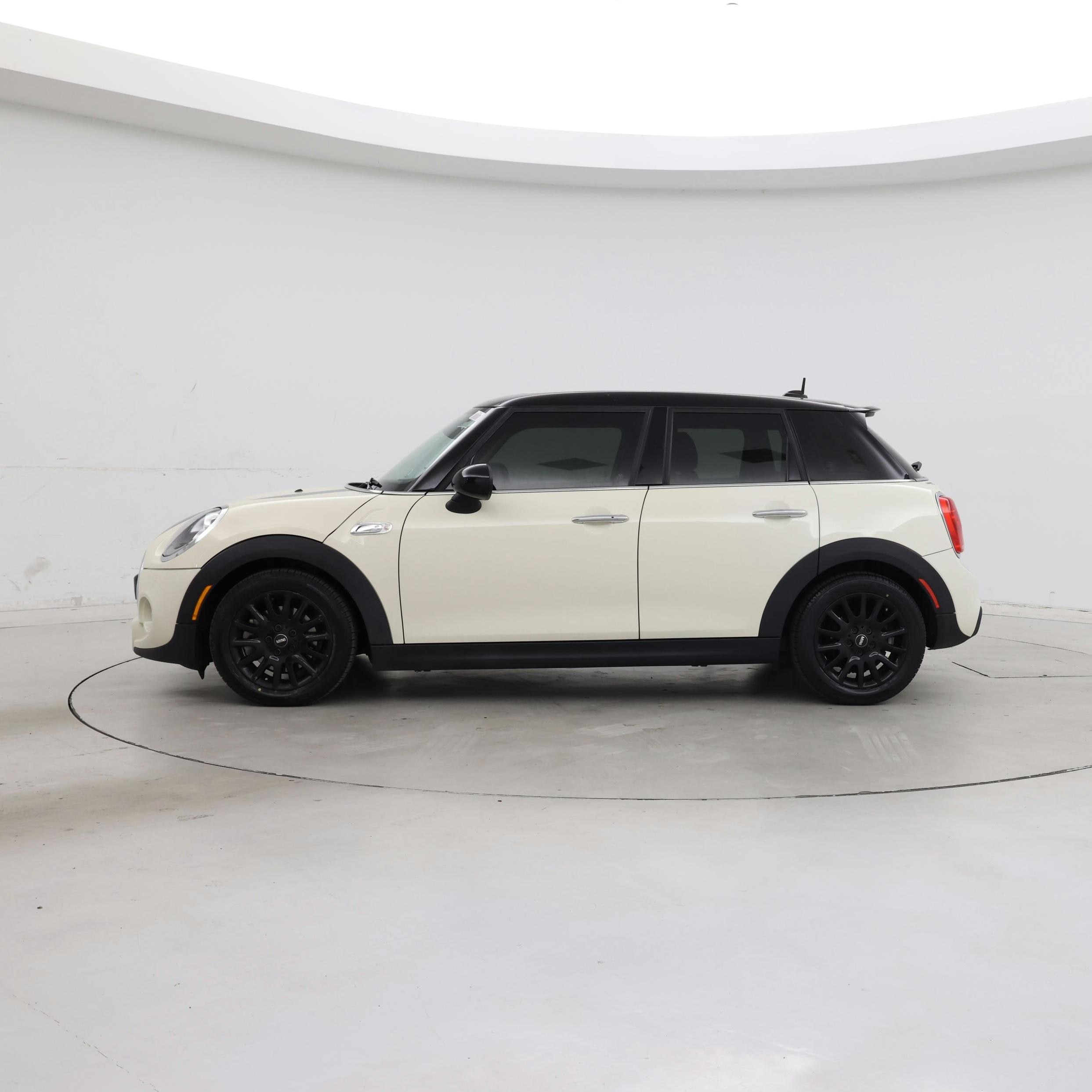 Thumbnail: 2018 MINI Cooper Hardtop - 3
