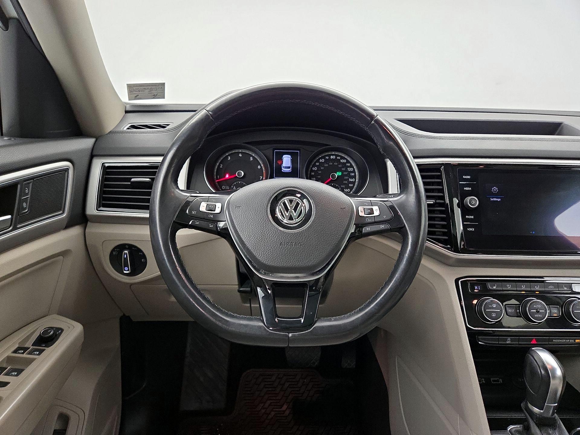 Thumbnail: 2018 Volkswagen Atlas - 10