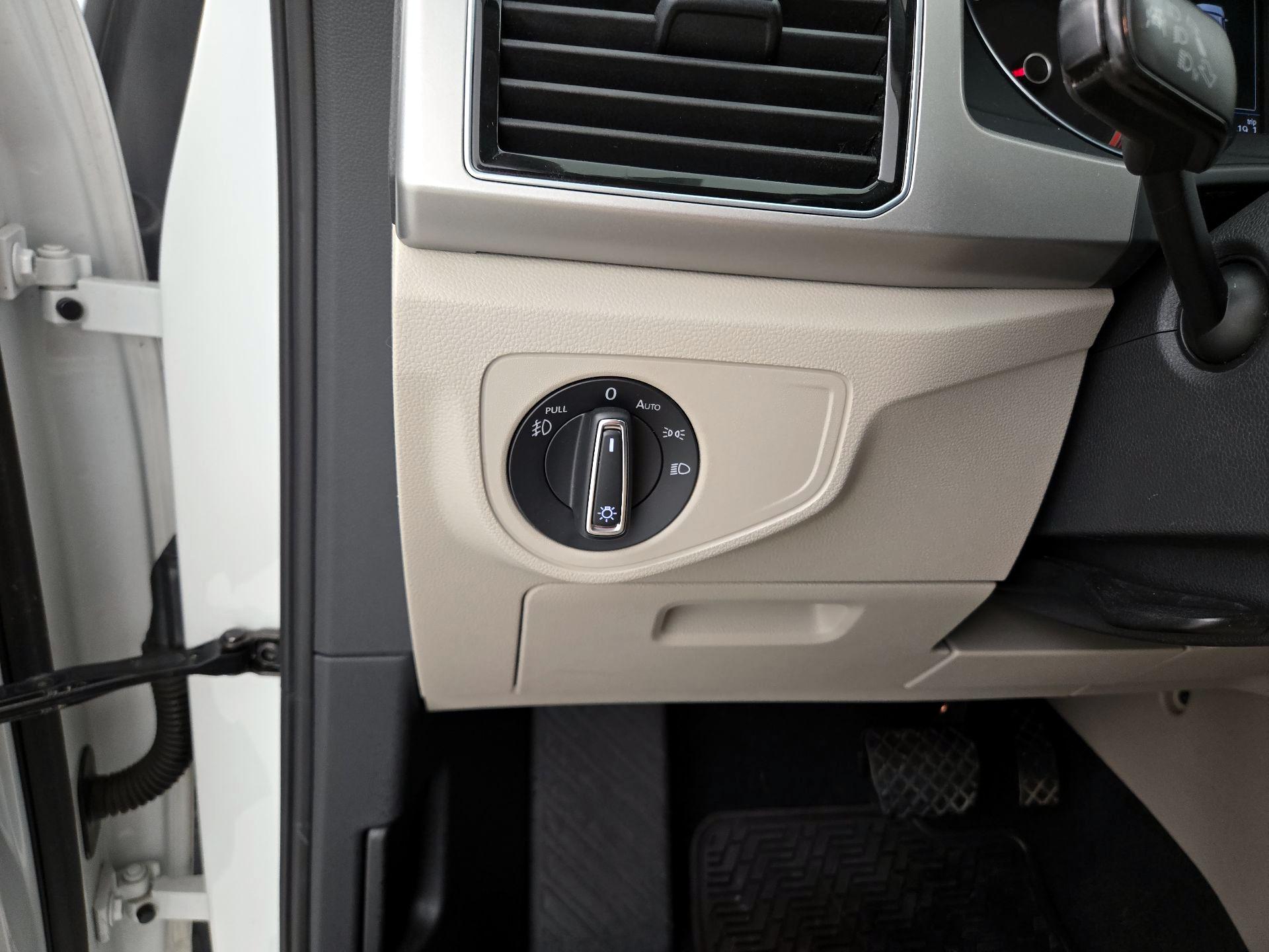 Thumbnail: 2018 Volkswagen Atlas - 13