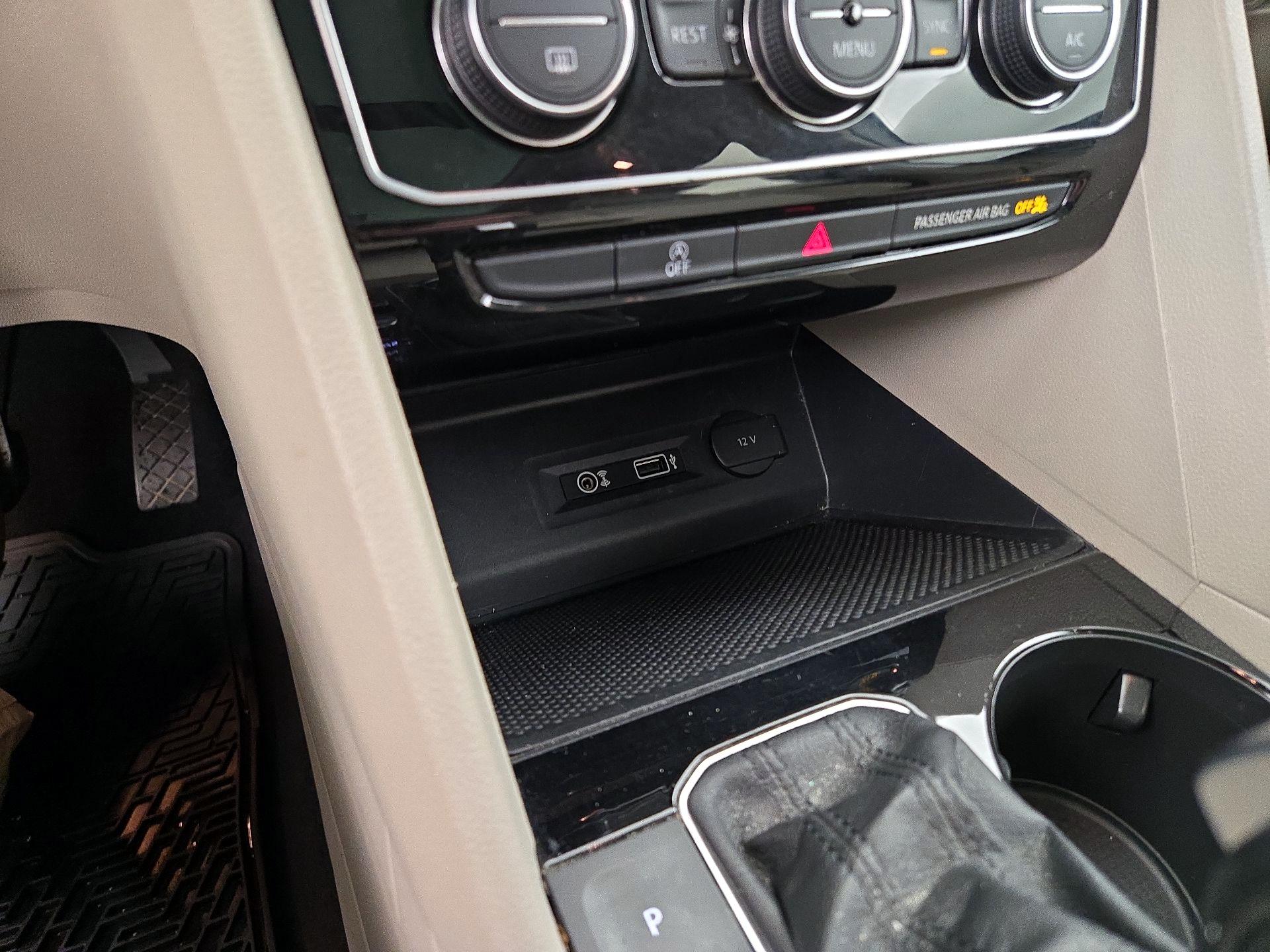 Thumbnail: 2018 Volkswagen Atlas - 18